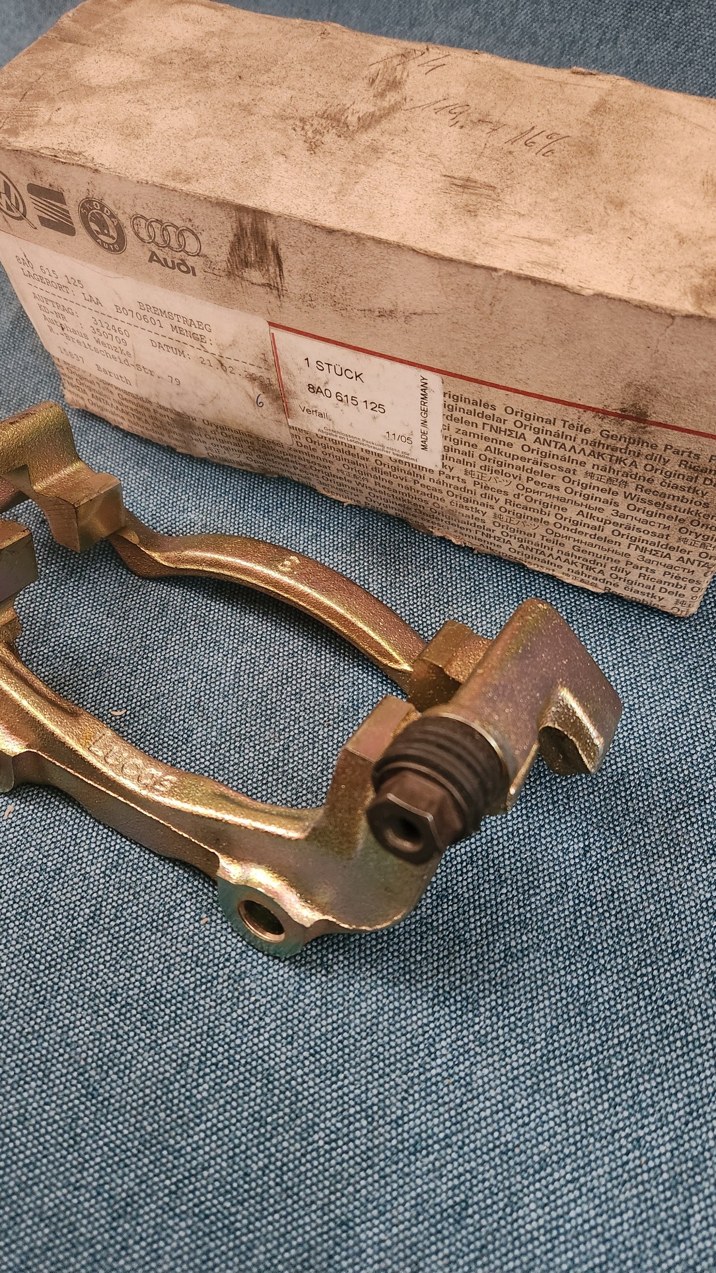 Bremssattelträger Lucas Audi 80 B4/A4 B5 8A0615125 Nos F5