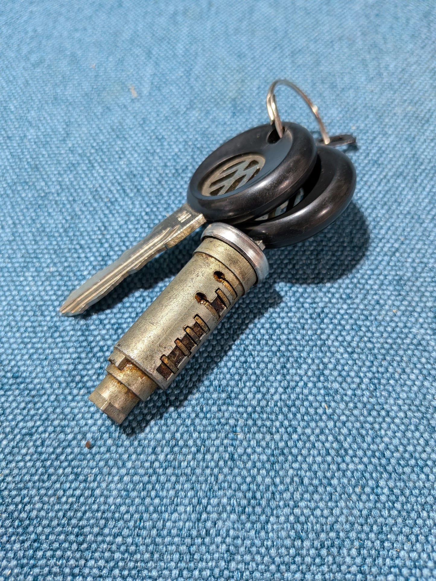 Schließzylinder Tür Türgriff mit 2 Schlüsseln Golf/Jetta/2 191837217 NOS A6