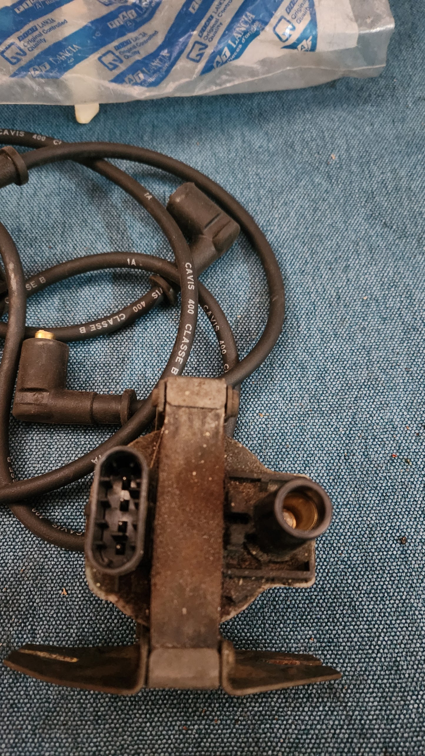 Fiat Uno Zündspule / Zündkabel BAE506 Gebraucht D7