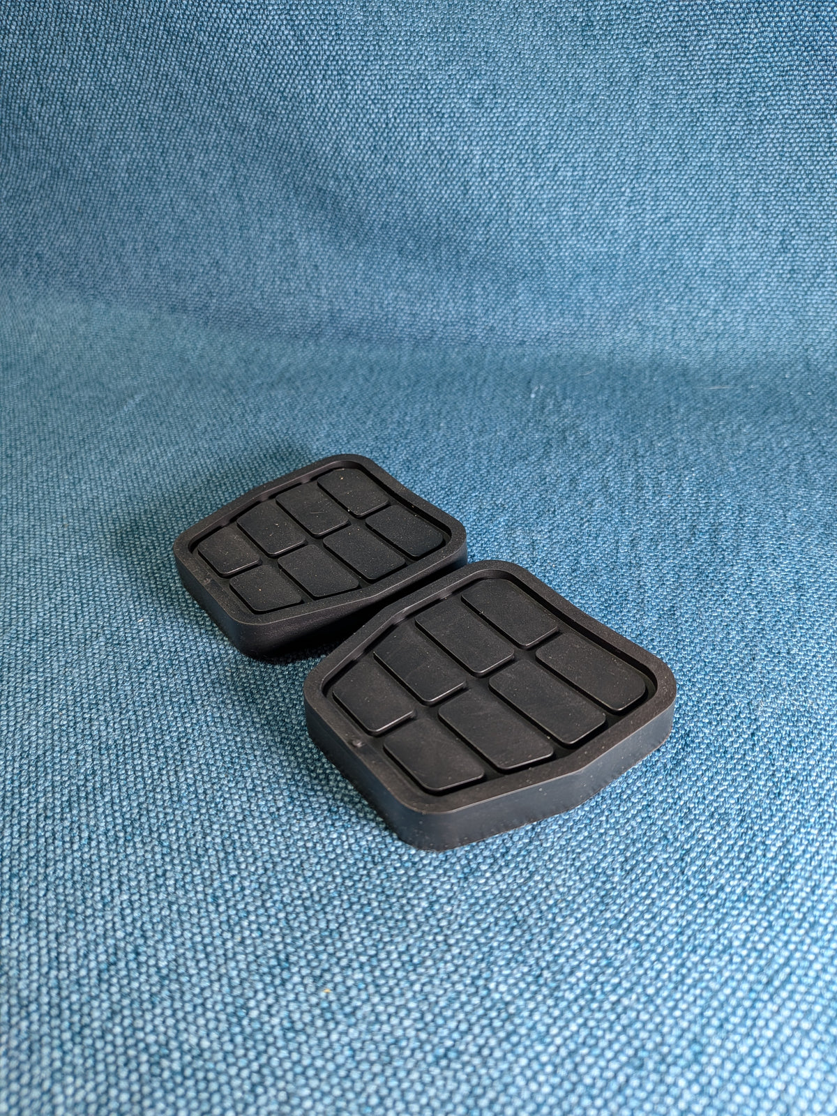Gummi für Brems-/Kupplungspedal Golf/Jetta/2/T4 Bus/Polo 86C/Golf3/4/Santana/Derby/Passat/B1/B2/B3/B4/Audi 80/90/B2/B3/Coupe/Quattro 321721173 Neu