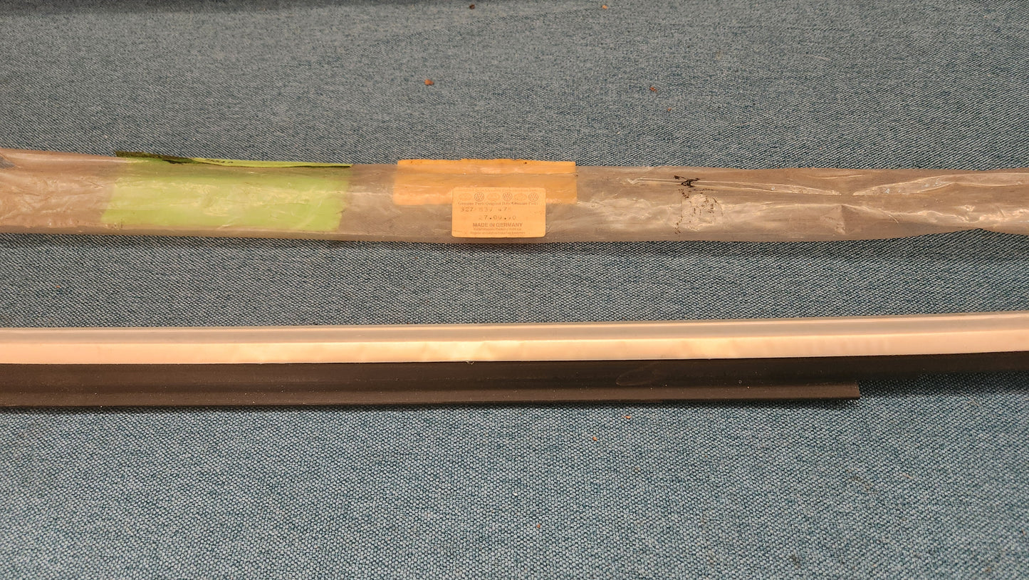 Dichtung Zierleiste Fenster Passat B2 32B/Santana Quantum 327839478 Nos Q3