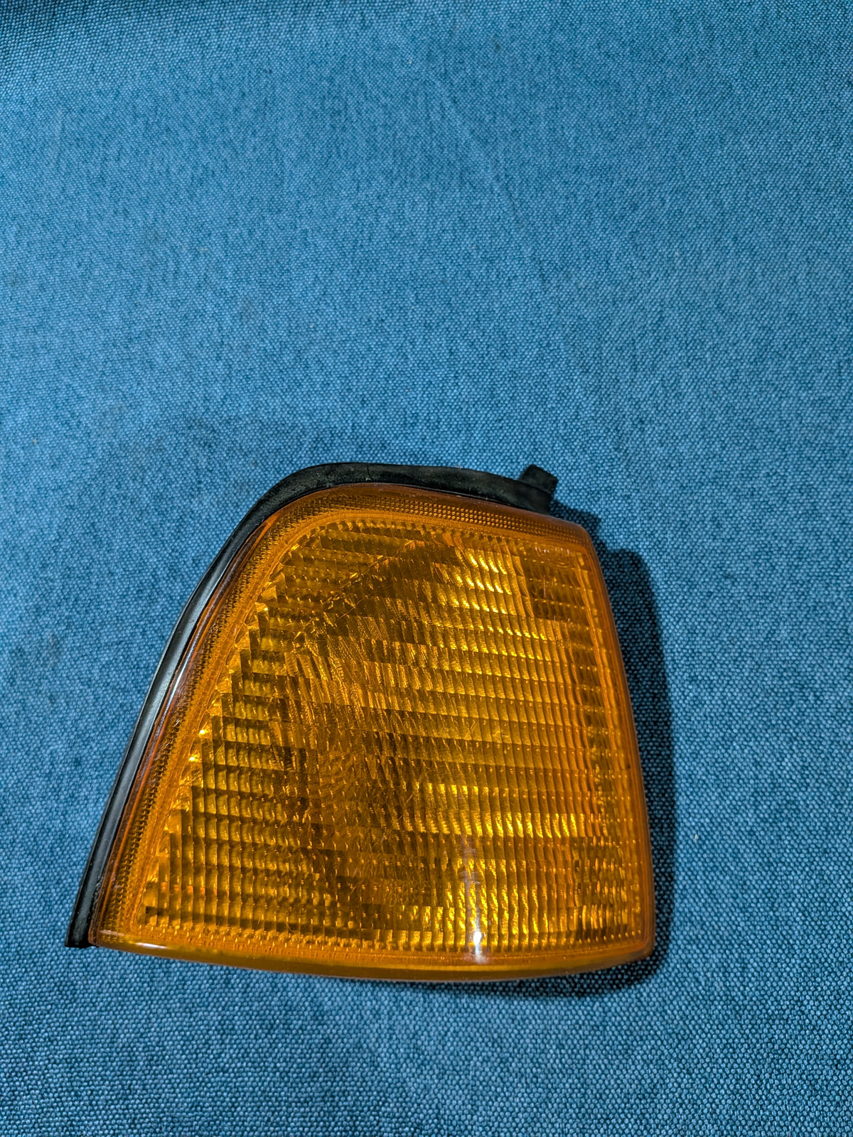 Vilkku oranssi oikea Audi 80 B3 893953050 käytetty F7