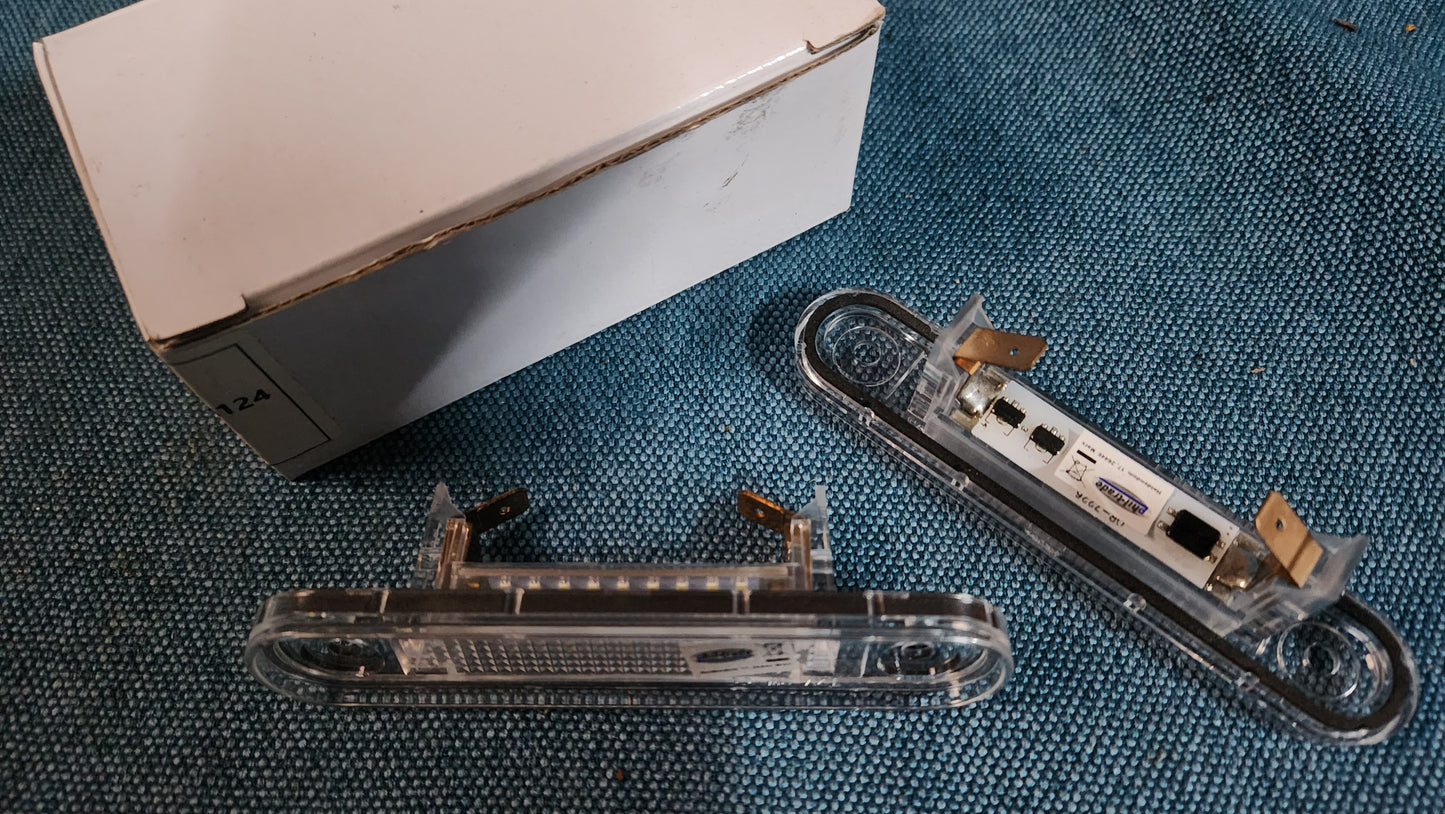 Mercedes W124 Kennzeichenbeleuchtung LED RE1101 NOS D8