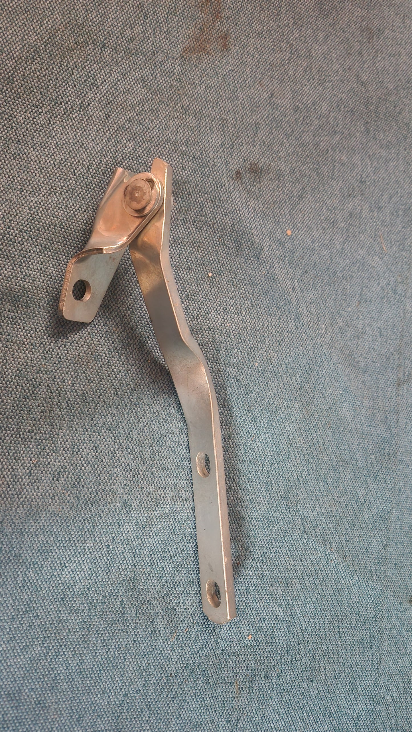 Passat B4 hood hinge, engine hood hinge 3A0823302A Nos A2