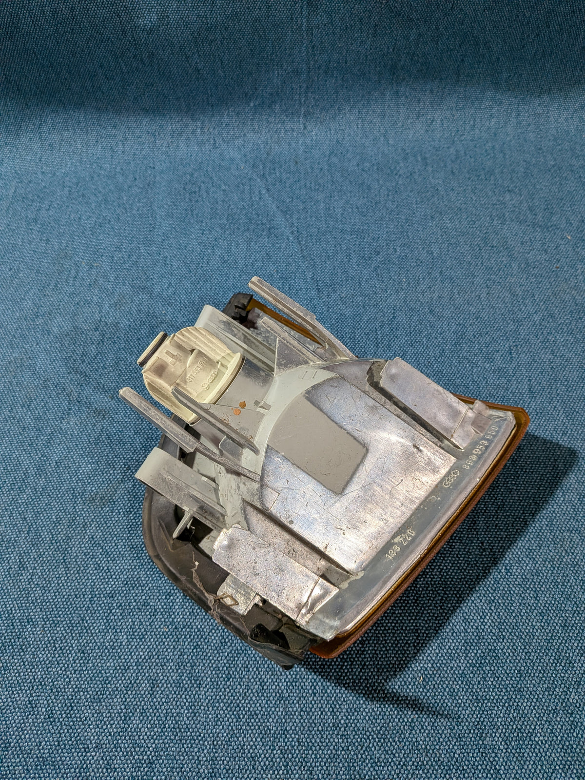 Vilkku oranssi oikea Audi 80 B3 893953050 käytetty F7