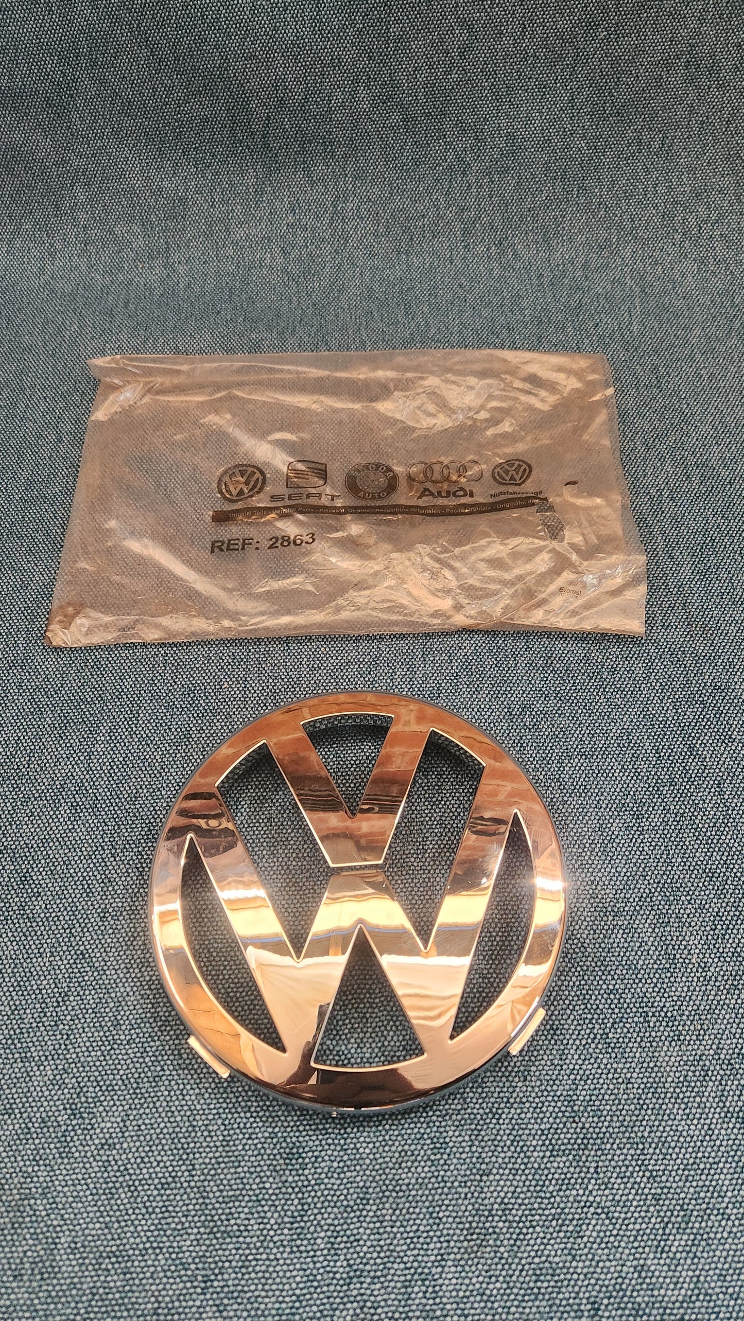 VW Logo Chrome Fox/5Z 5Z0853601B NOS M5