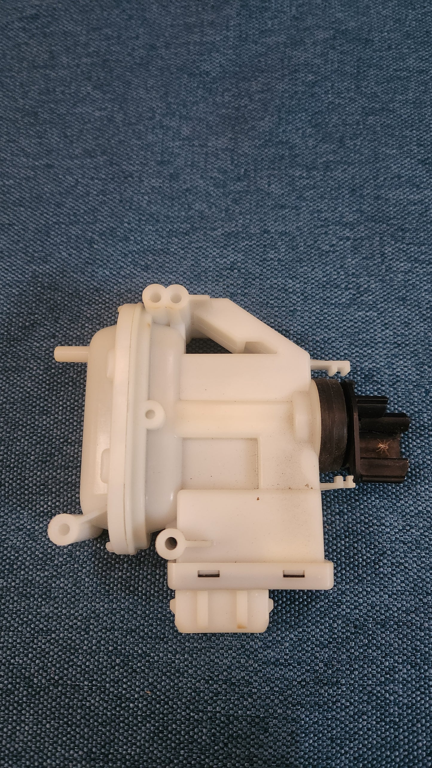 Stellmotor ZV Zentralverriegelung Corrado/Passat 35I B3 357862153 Nos G5