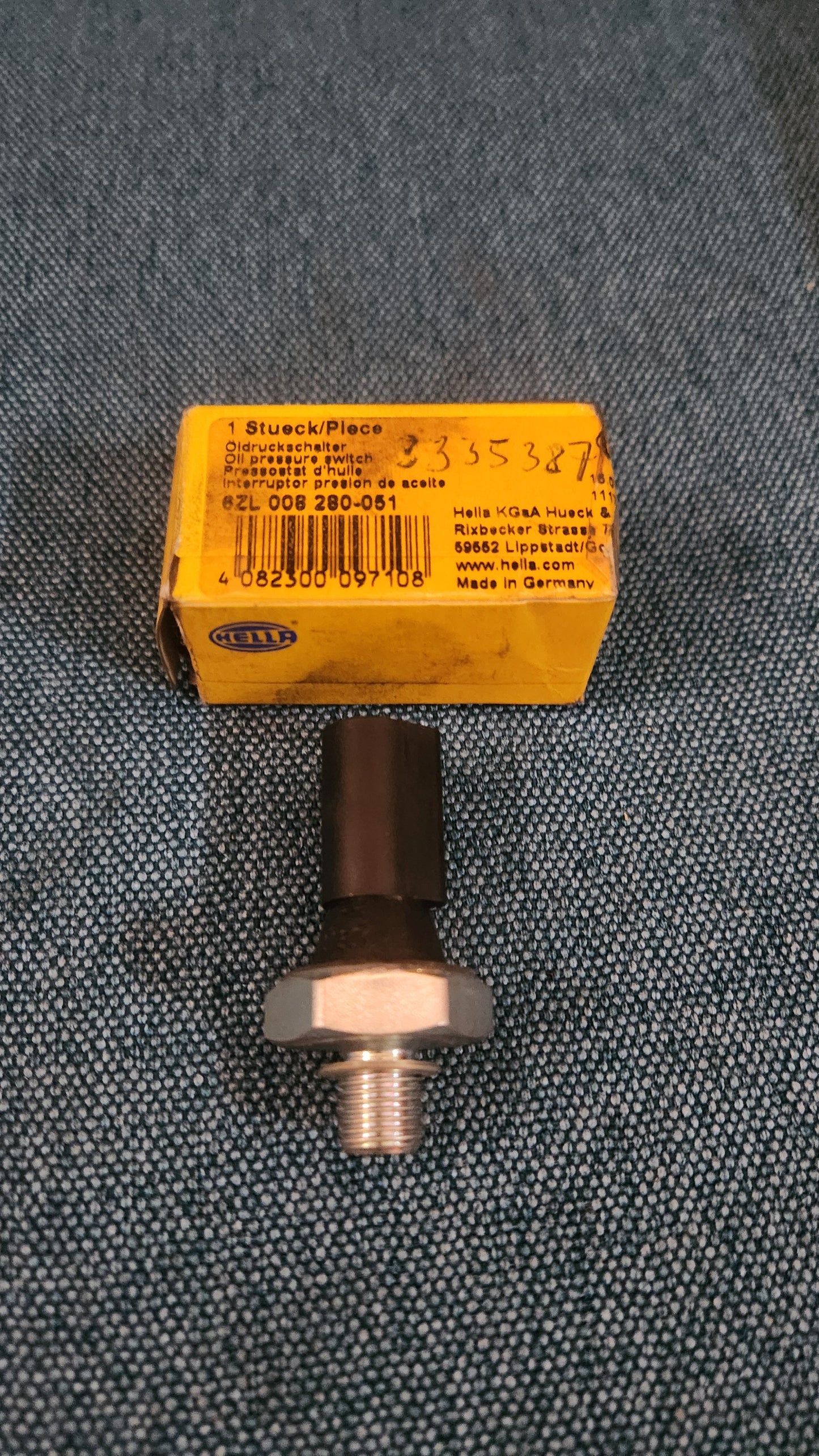 Oil Pressure Switch Hella Amarok/Beetle 5C7/Caddy/3/4/5/T5/T6 Bus/Crafter/Golf/5/6/Eos/Touran 1T1/Touareg/Sharan/Audi A3 8V/8P/A4 B8/B9/A5/A6/C5/C6/C7/A8 4D2/Q2/Q3 6ZL008280051 NOS/New M7