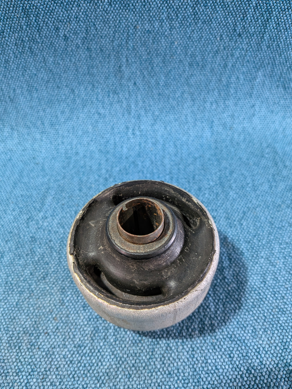 Querlenkerlager Febi 07847 Caddy/2 9KV/3/Corrado/Golf/Jetta/2/3/4/Vento/Passat/B3/B4/Polo 6N NOS/Neu 191407181D C8