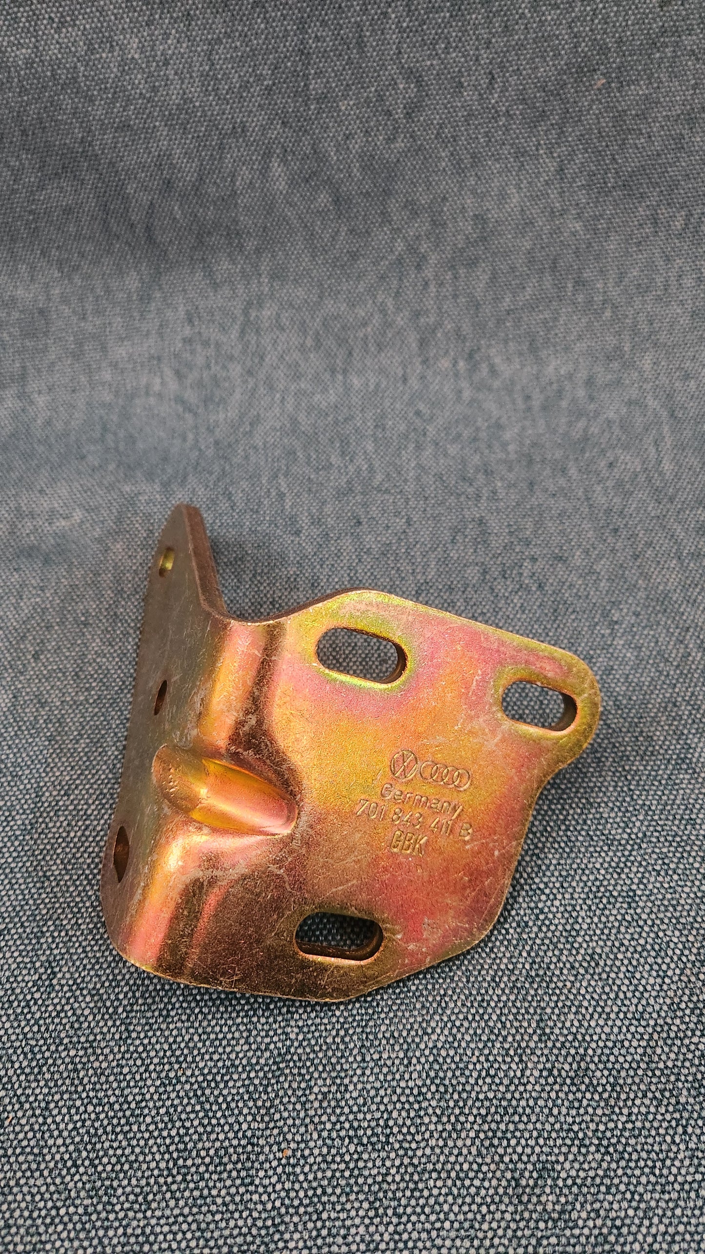 Left Sliding Door Guide Arm Under Roller T4 Bus 701843411B Nos M5