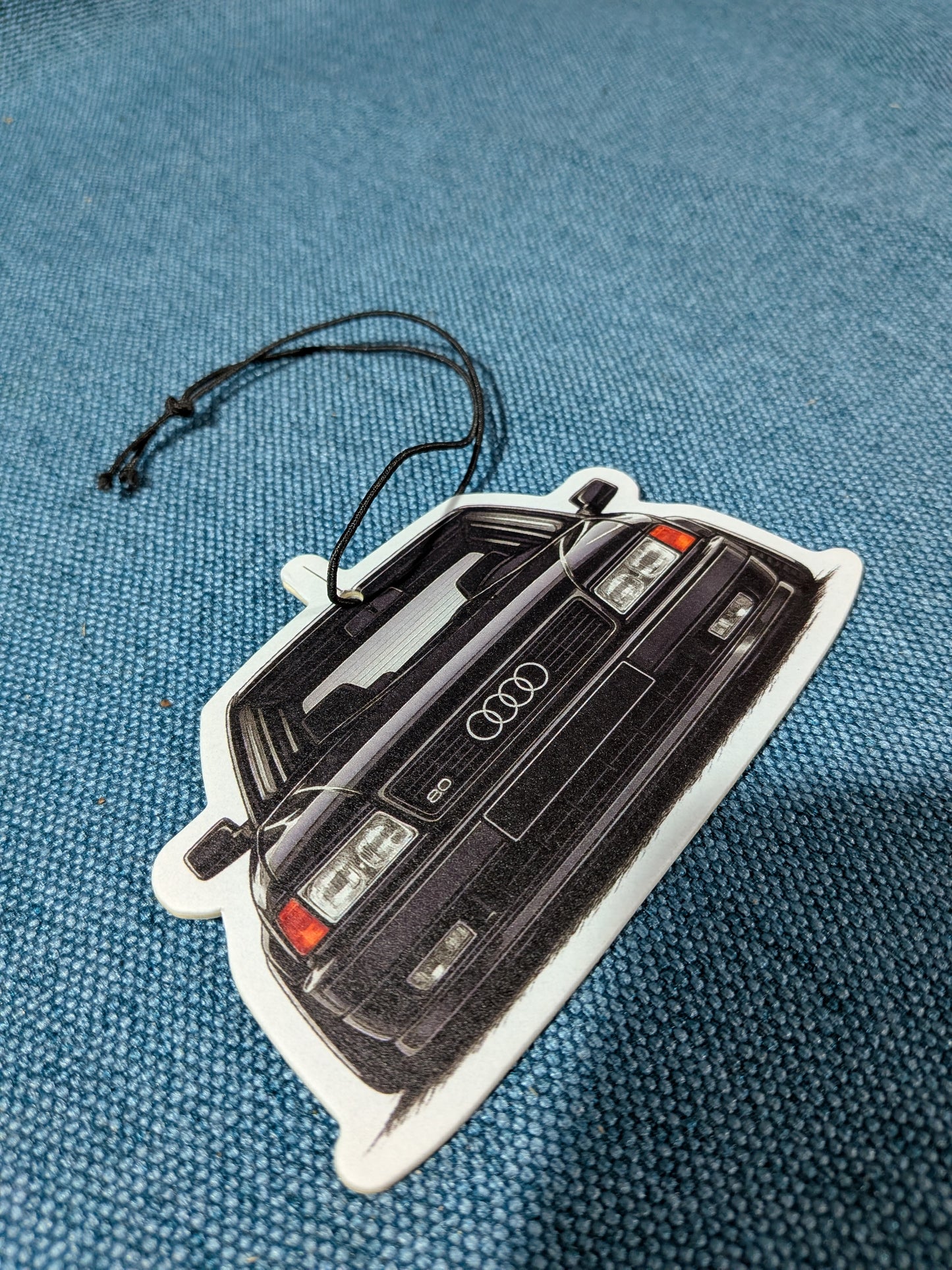 Duftbaum/Duftanhänger Vanilla Audi 80 B3/B4 Tuning Design Front Ansicht