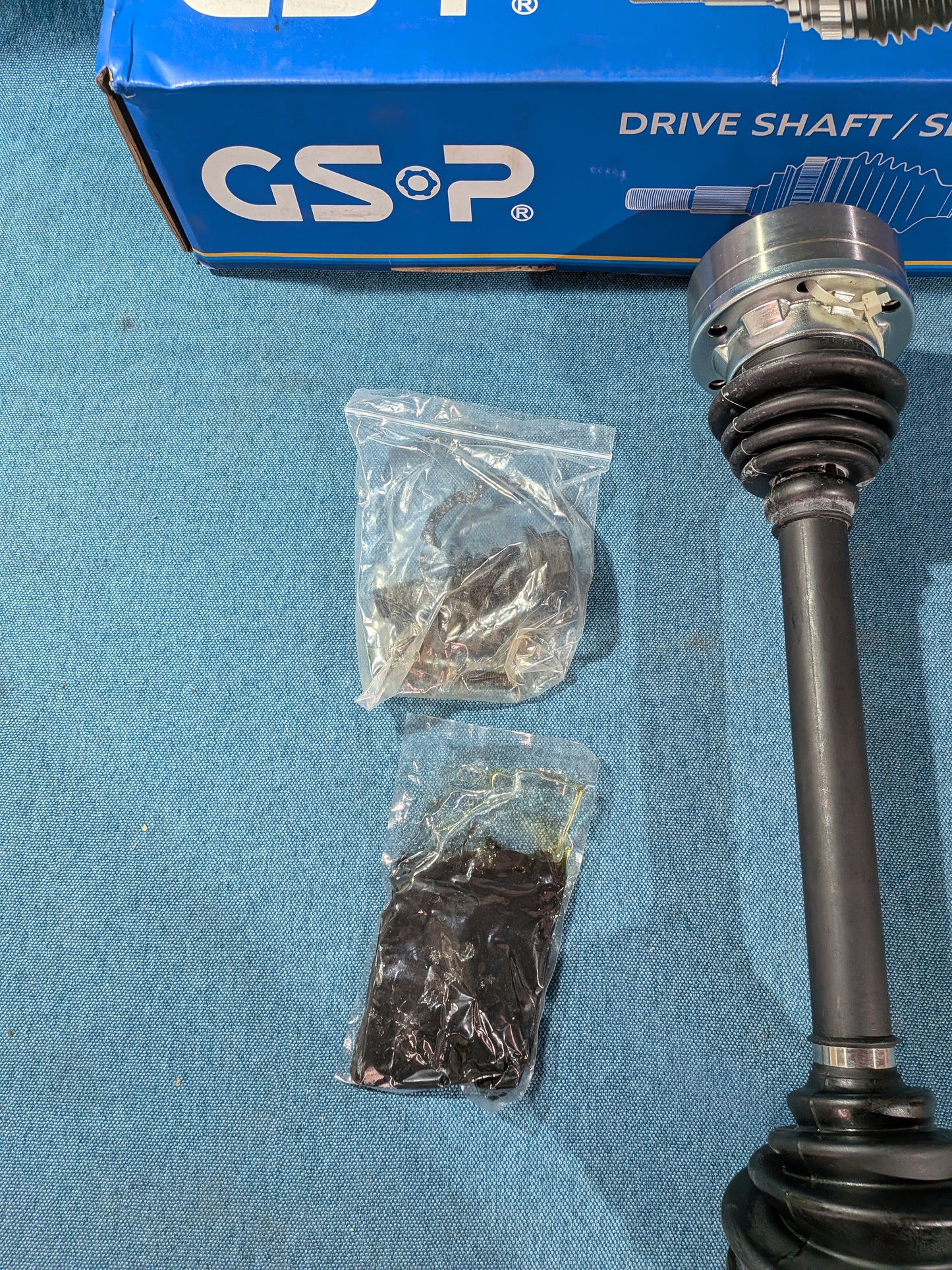 Antriebswelle GSP Touran/Caddy3/Passat B6/Golf/5/7/Audi A3 8V 1K0407451GX NOS/Neu A19