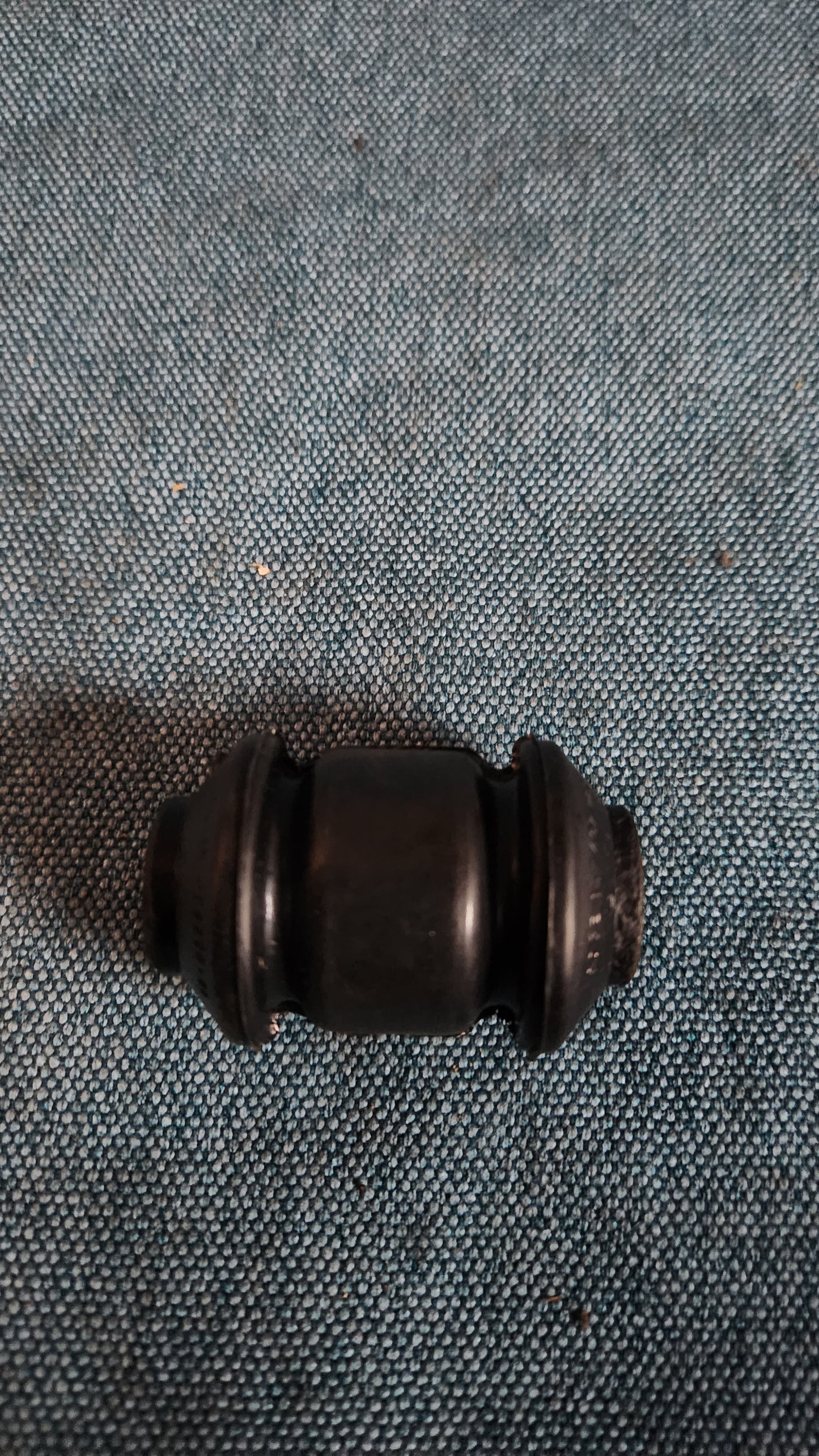 Querlenkerlager Golf/Jetta2/Golf3/4/Vento/Caddy9KV/Bora/Padsat B3/B4/New Beetle/Audi TT 357407182 Nos H1