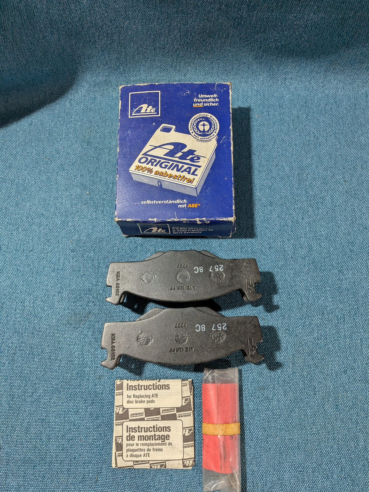 Brake Pads Front ATE 13046070322 Golf/Jetta/Scirocco/1/2/Golf 3/Caddy14D/Passat B1/Santana 321698151F NOS/New B4