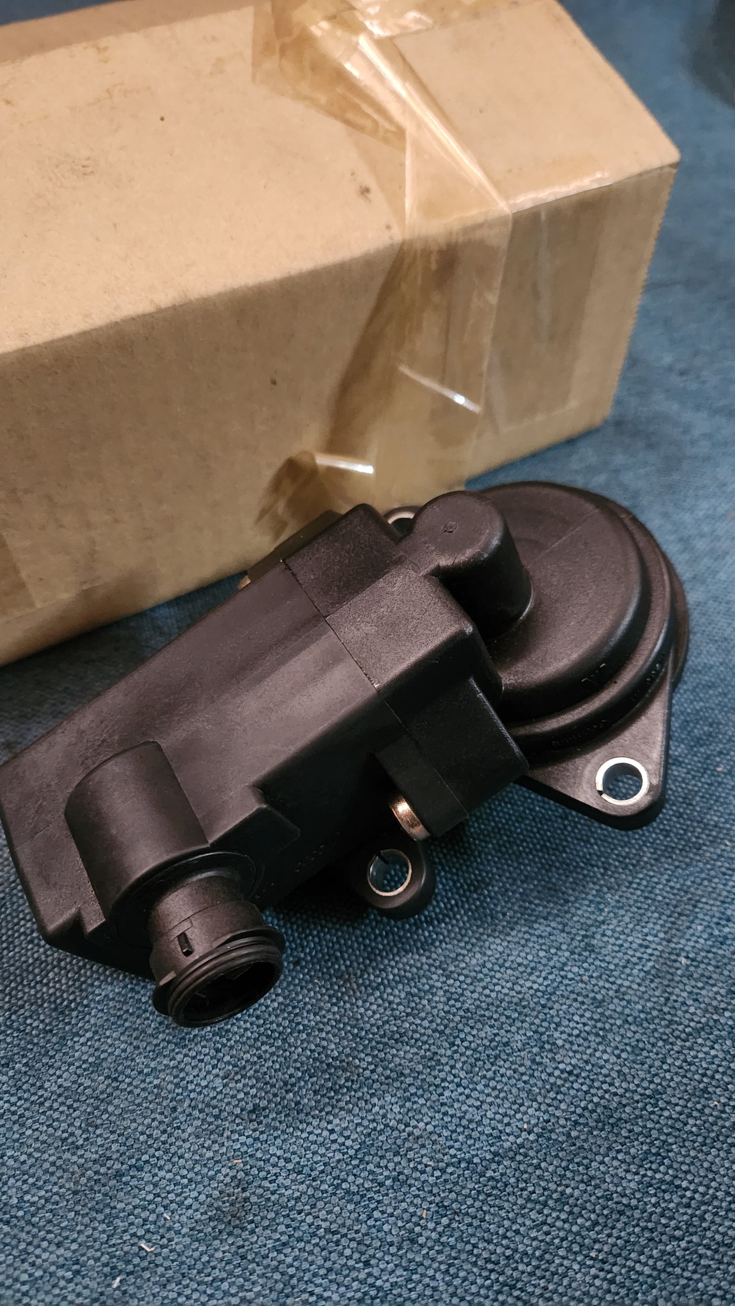 Differntial Vacum Pumpe Stellmotor Golf 2 Syncro Country Golf 3 Passat B3 G60 009525643B Nos F5