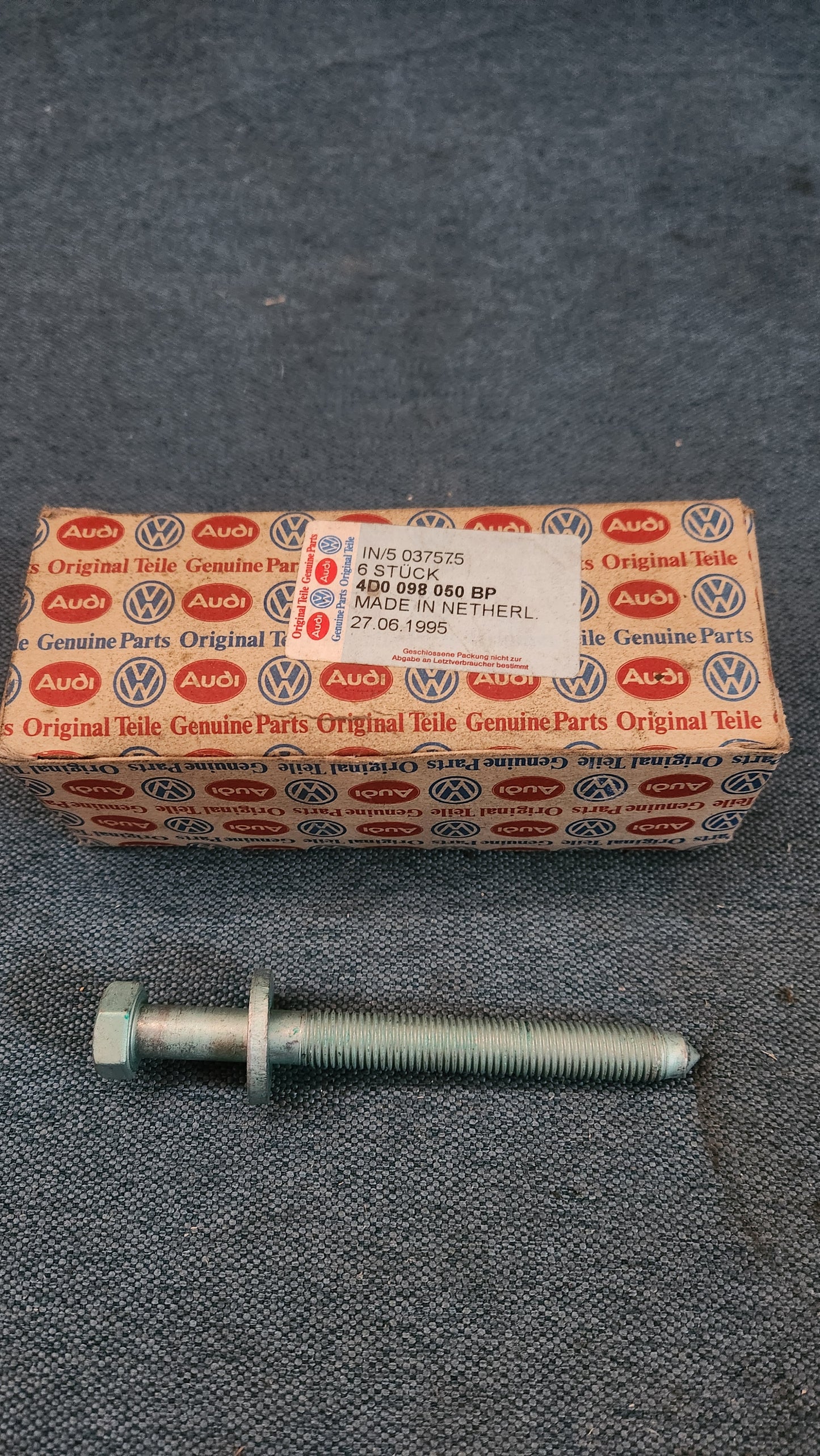 Schraube Vorderachse Audi A4 B5 M12x1,5x120 4D0098050BP Nos F8/G9