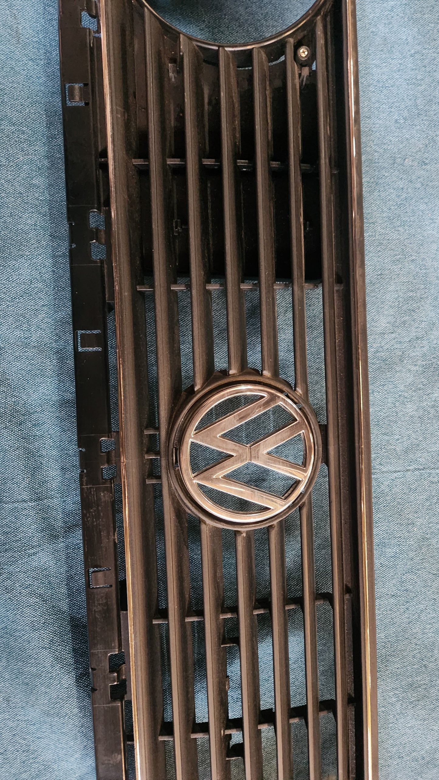 Golf 2/Jetta2 Grill Chromkeder 7 Rippen 191853653H Nos T1/2