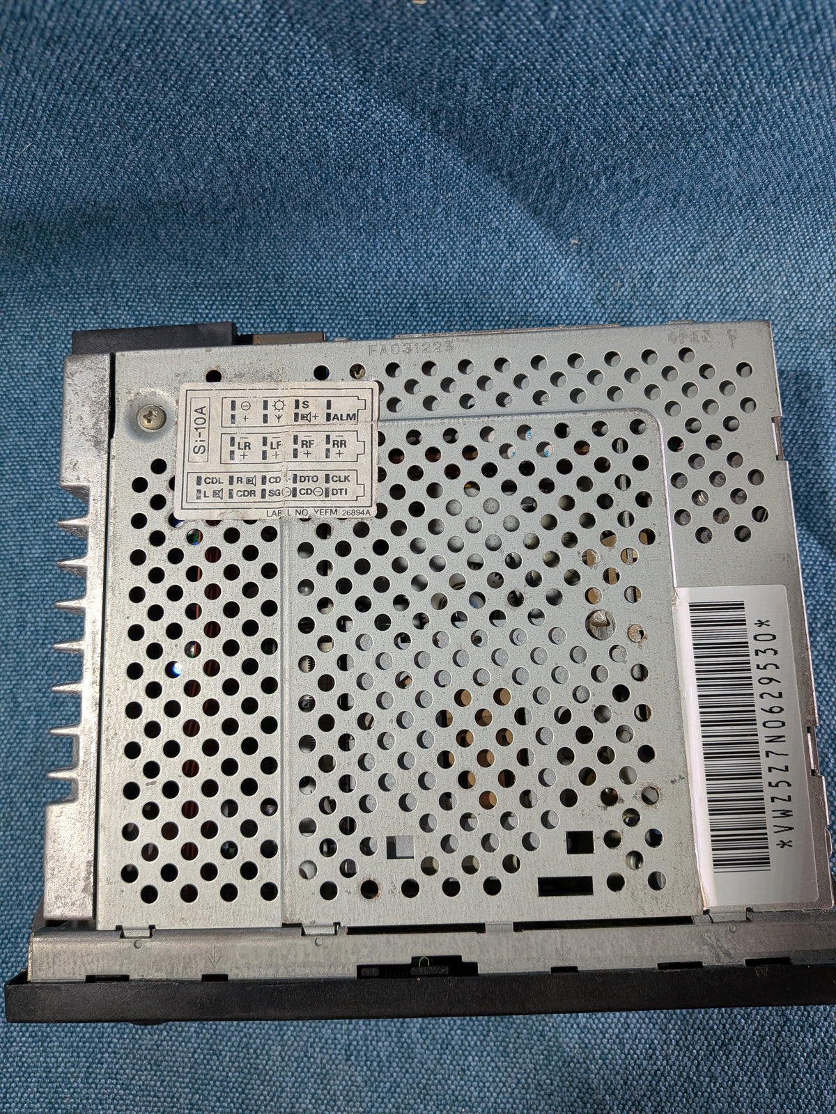 VW Premium Audio Radio Without Code 357035186H Used E11