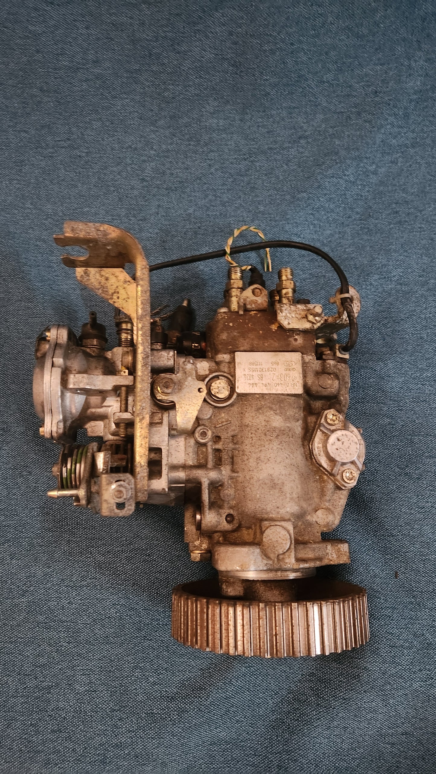 Einspritzpumpe Hochdruckpumpe Golf3/Vento/Passat 35I B3/B4/Caddy 9kV /Polo6N 028130115S Gebraucht