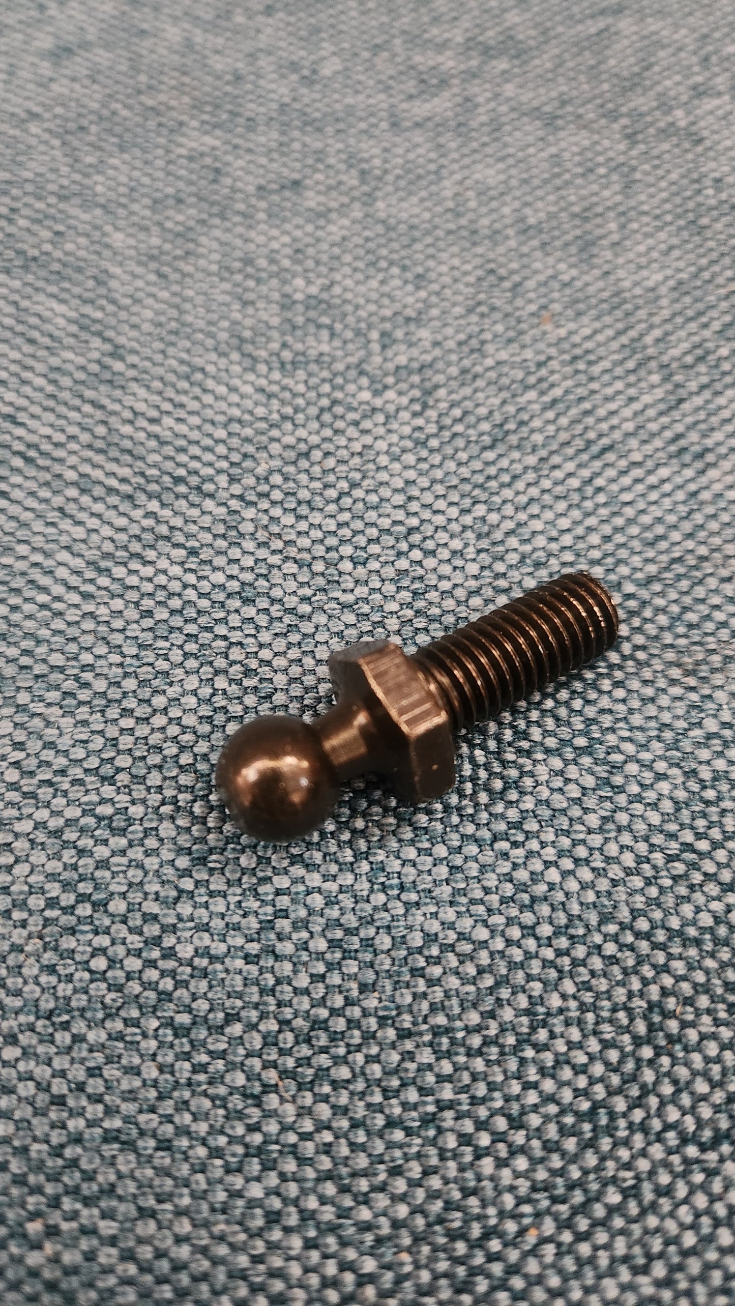 Kugelzapfen für Heckklappendämpfer Golf/Jetta2/T3/T4 Bus 191827439  Nos K7