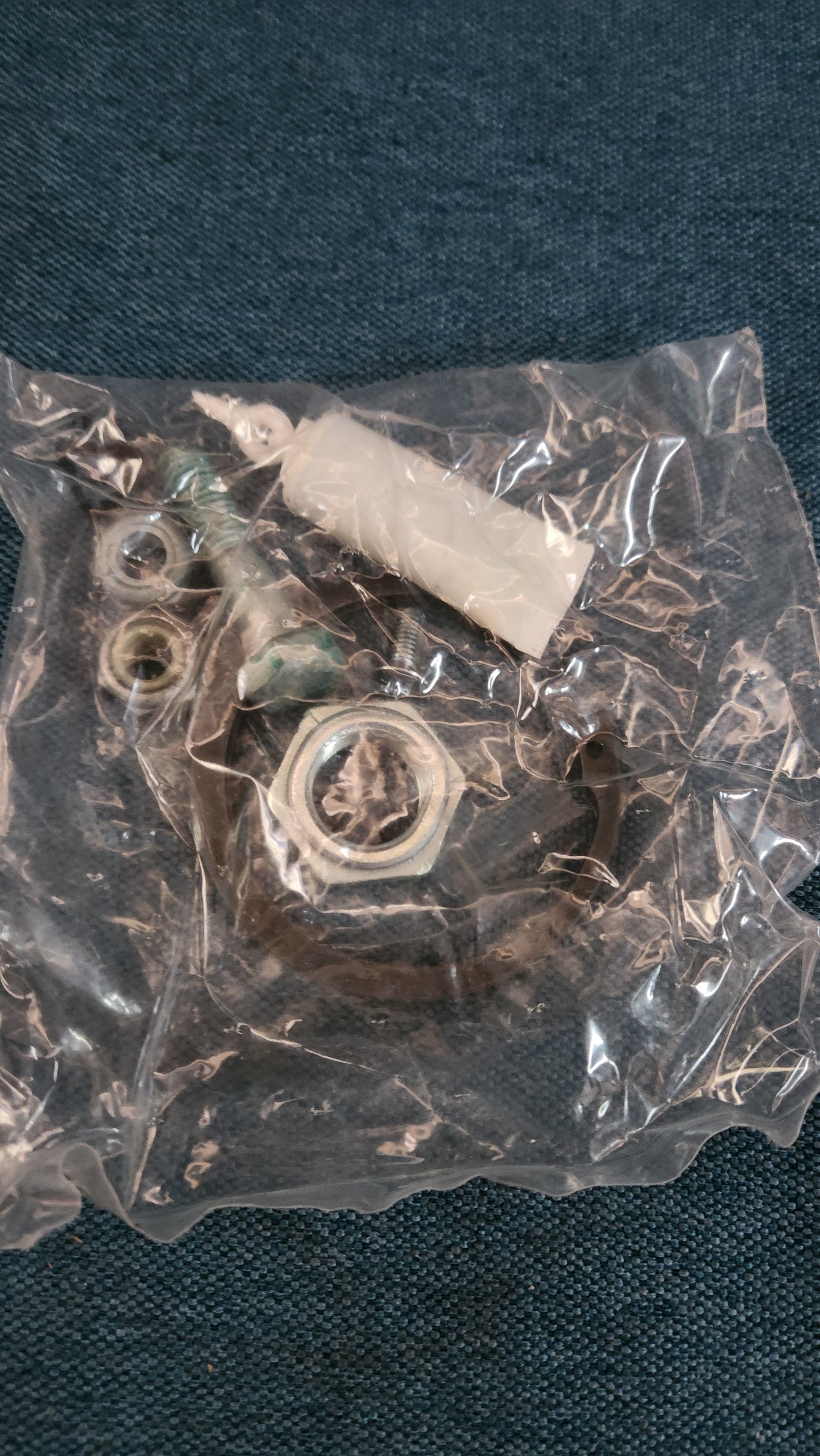 Radlagersatz Passat B1/B2/Santana/Audi 80/90/B1/B2/B3 321498625E Nos E4/M3