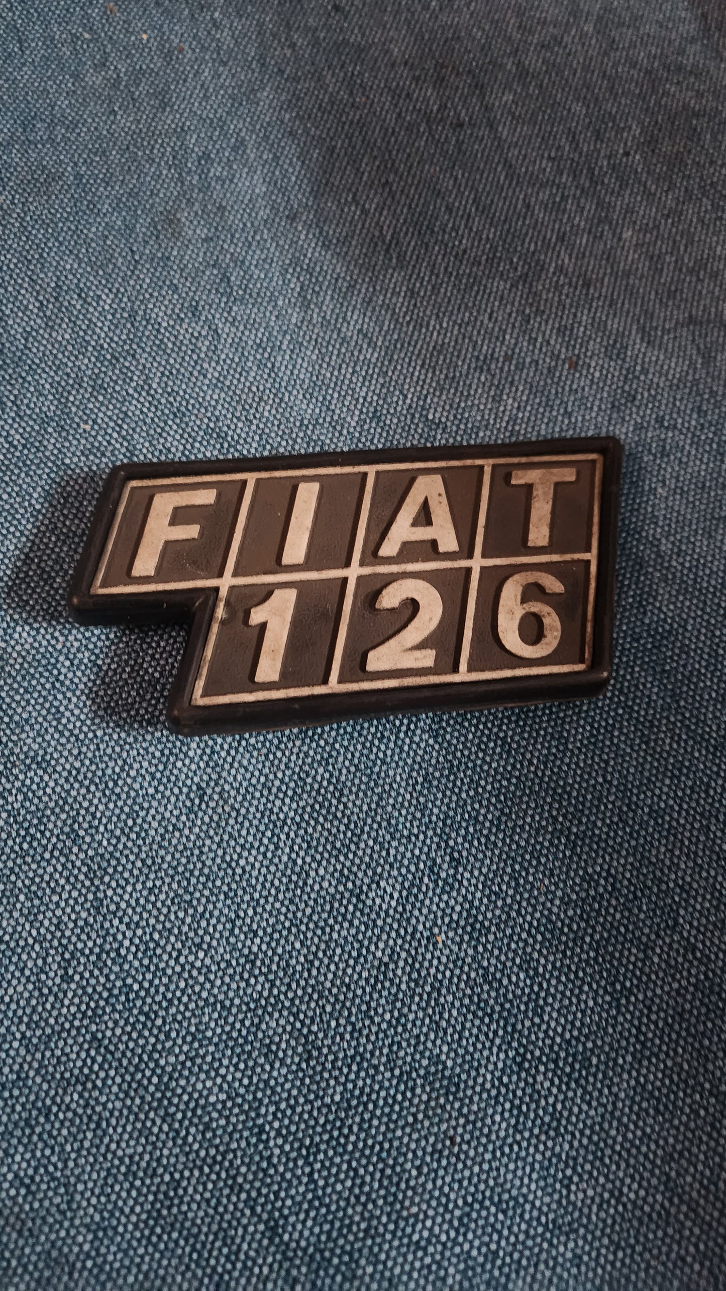 Fiat 126 Emblem 8323 Gebraucht D6