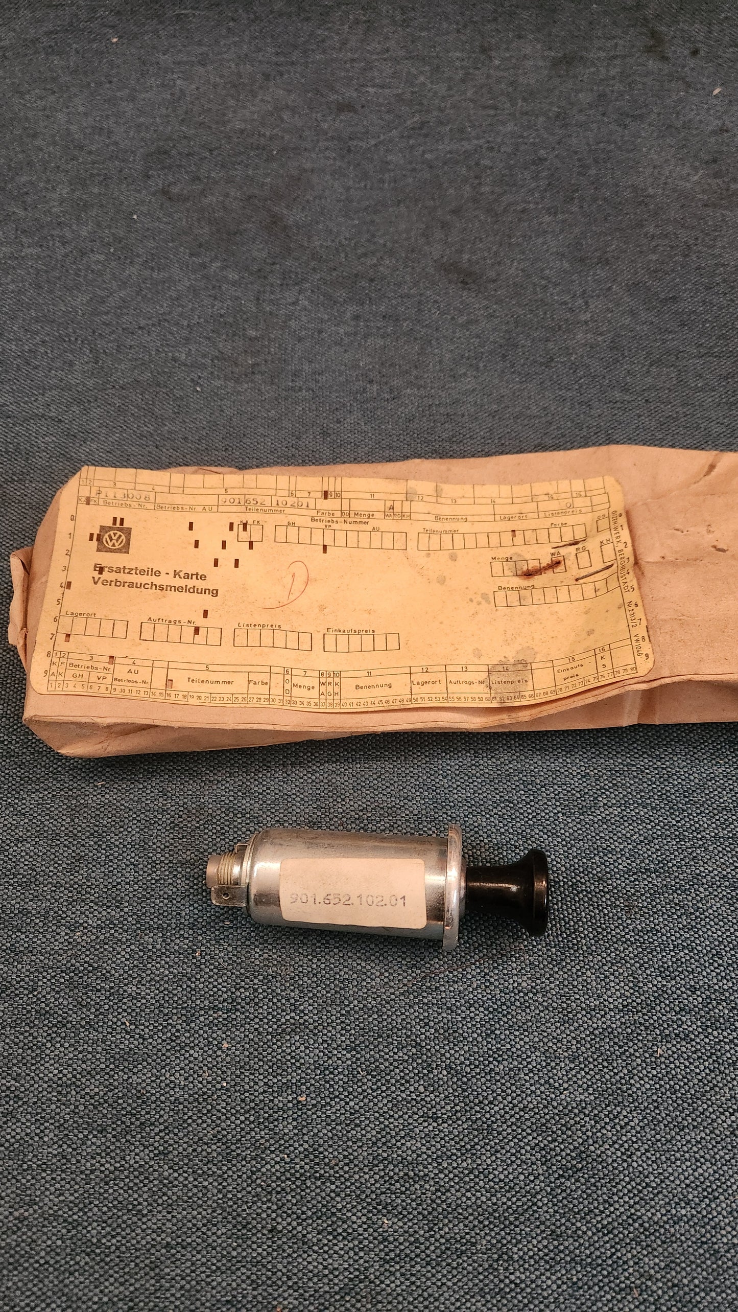 Porsche 911 Zigarettenanzünder 90165210201 Nos E7