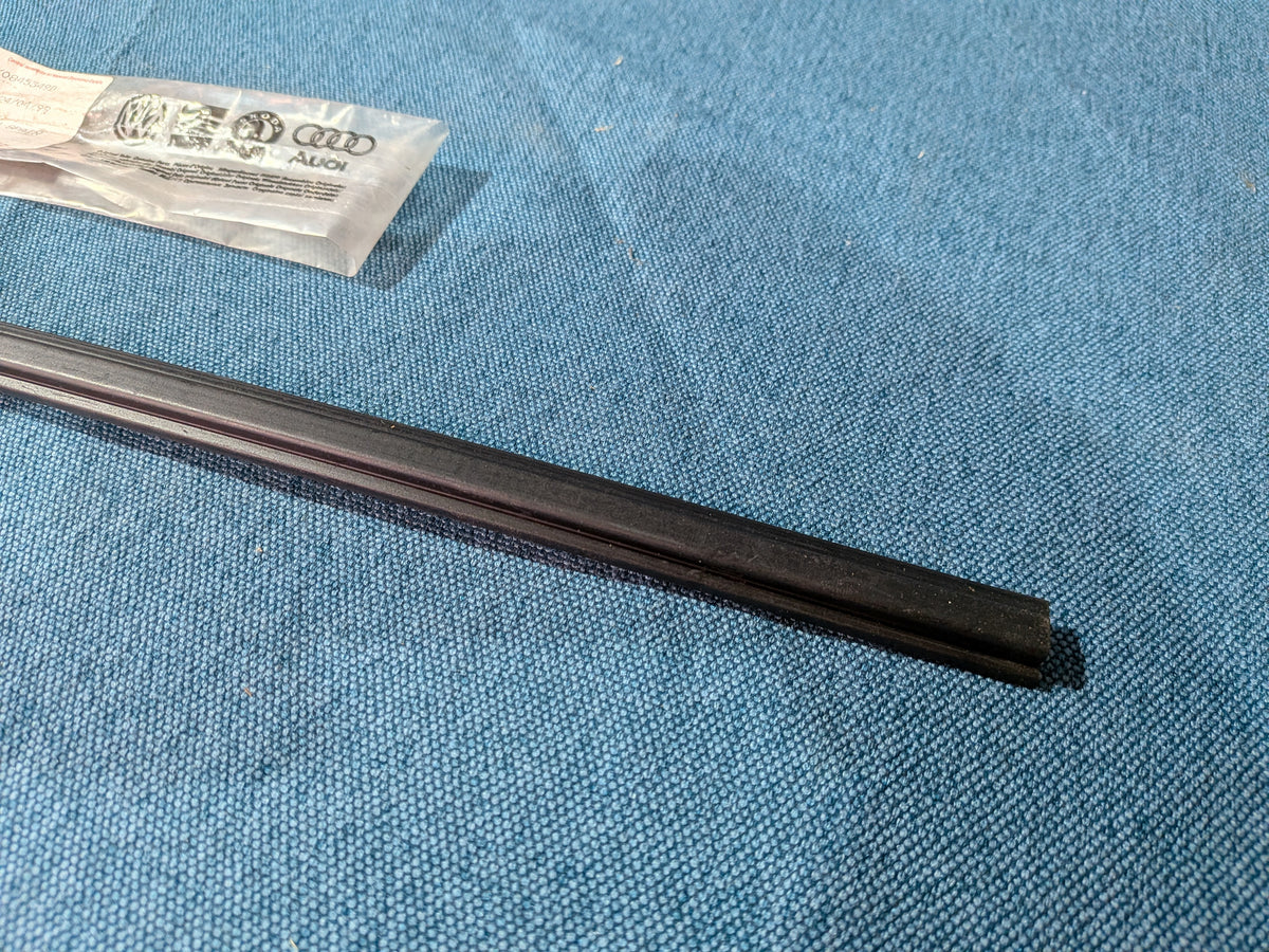 Listalista Polo 6 6K0845349D NOS A4