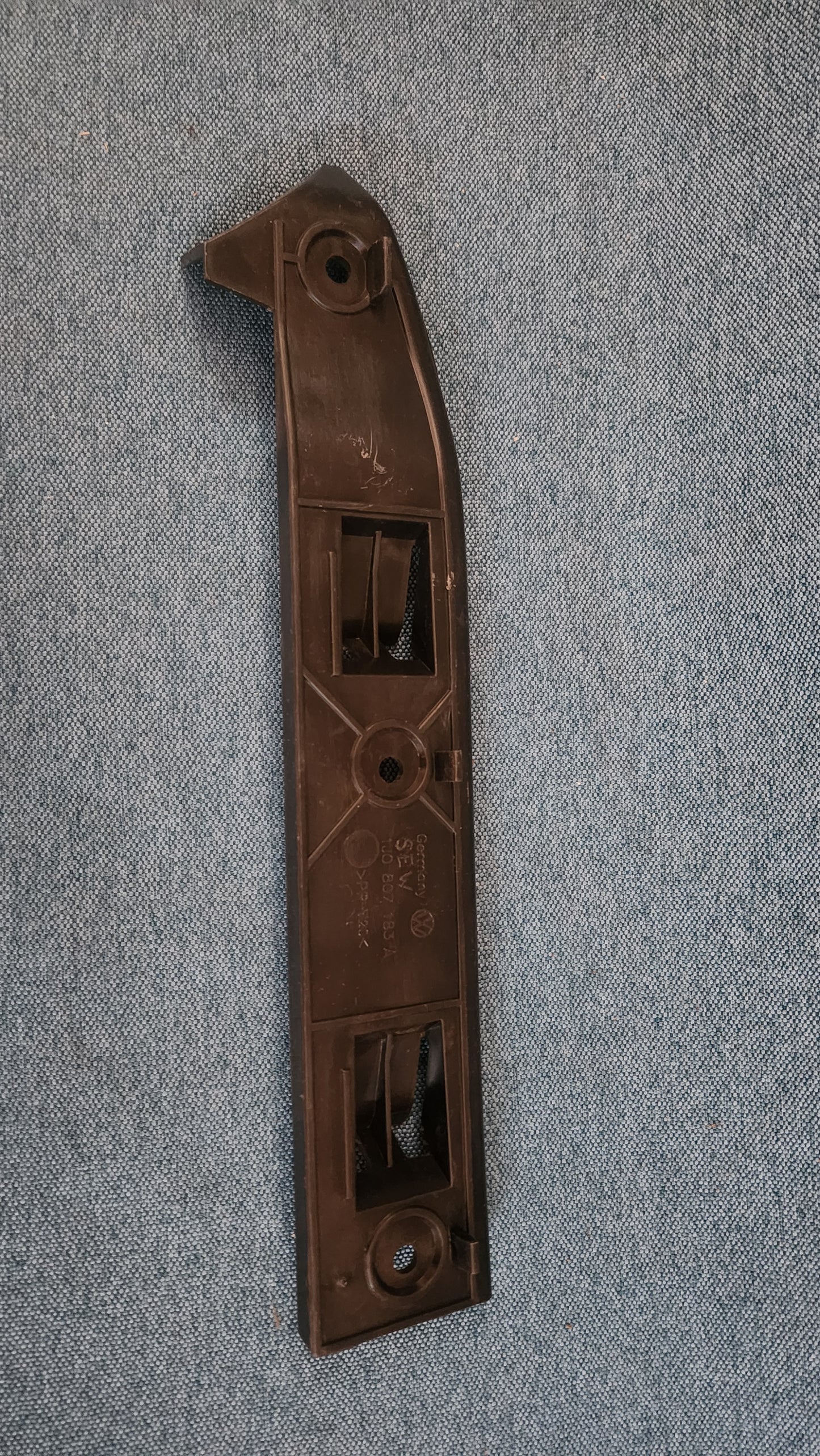 Guide profile bumper front left Golf 4 1J0807183A NOS G9