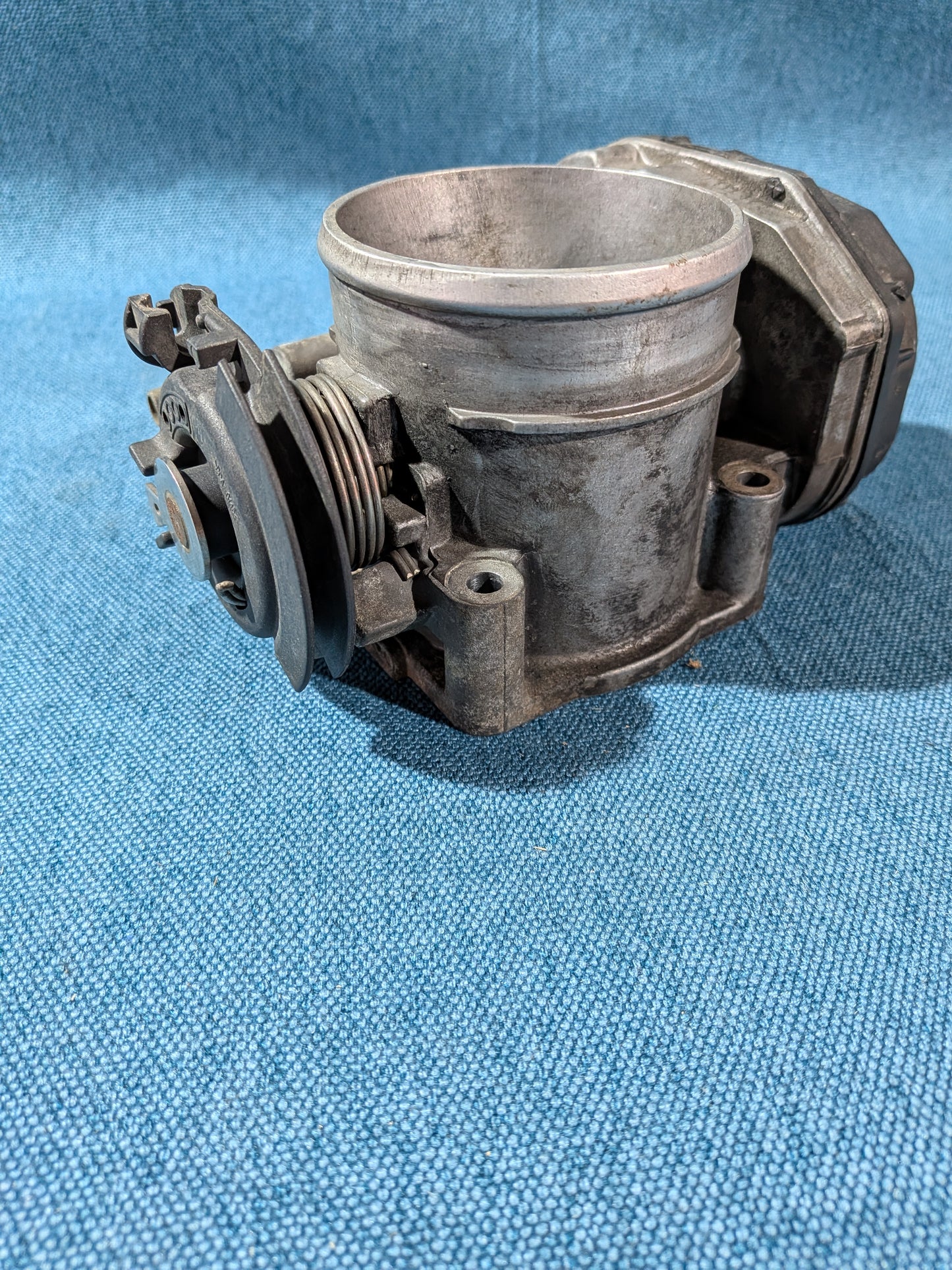 Drosselklappe VR6 Sharan/T4 Bus/Golf 3/Vento/Corrado/Passat B4 021133064 Gebraucht H9