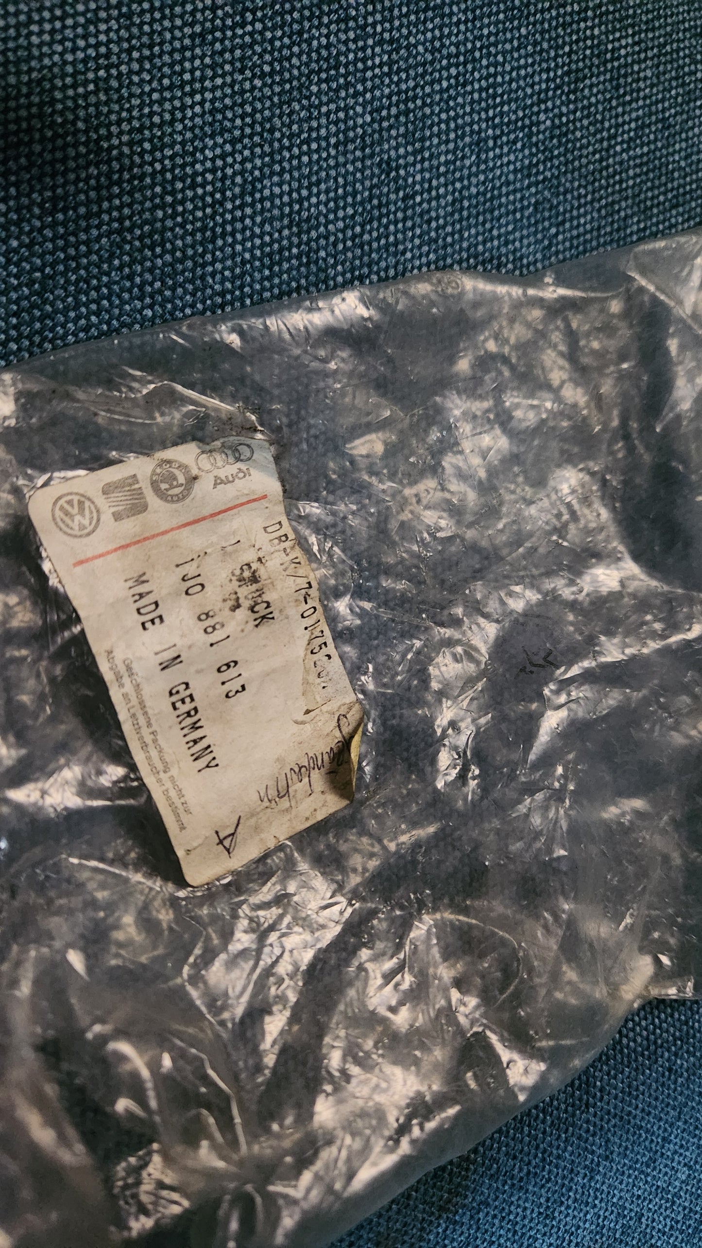 Audi A3 Passat B5 bearing block seat Nos 1J0881613