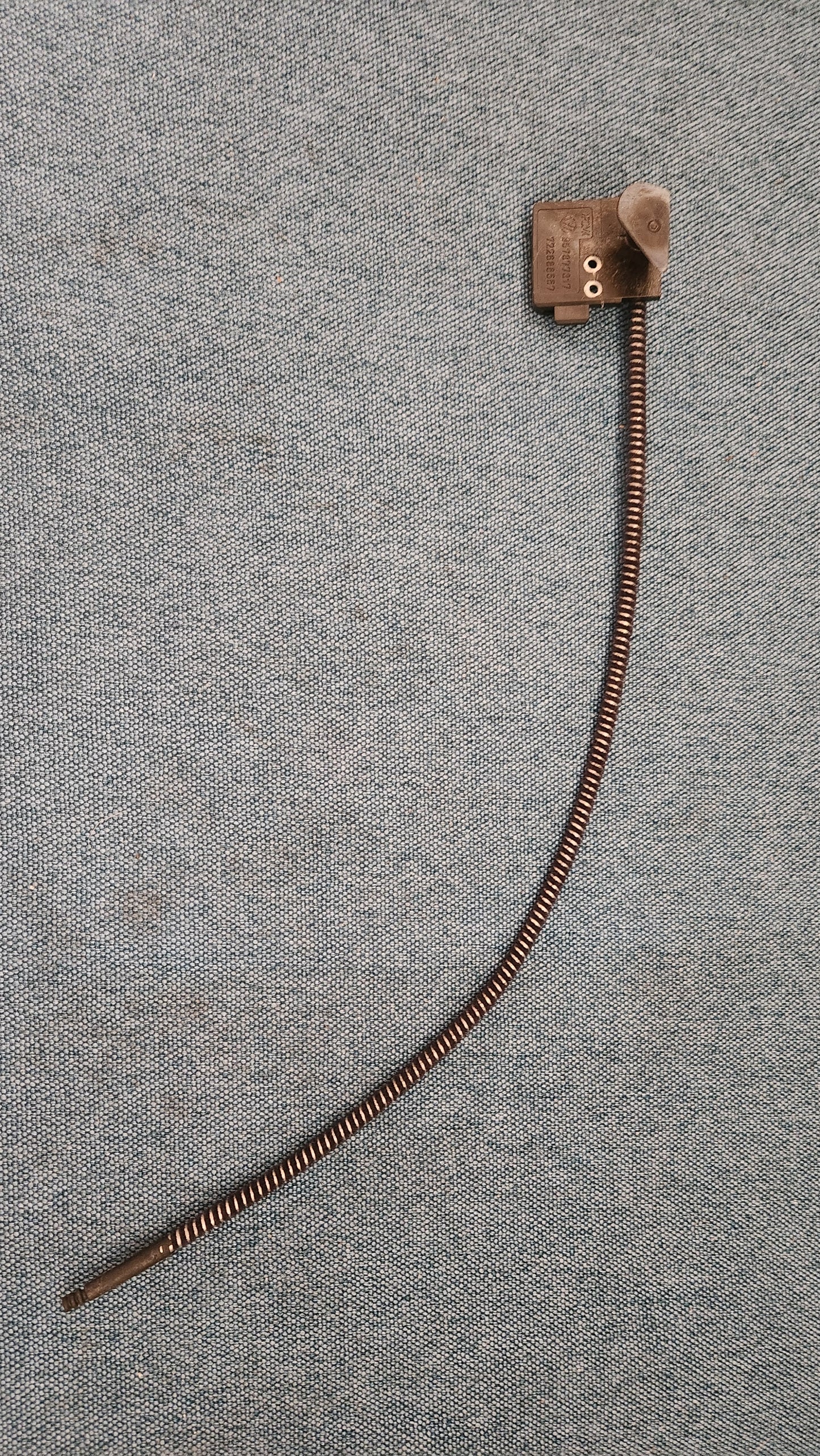 Mitnehmer/Seilzug Glasschiebedach links Golf 3/Vento/Polo 6N/Passat B4 357877317 Nos L3