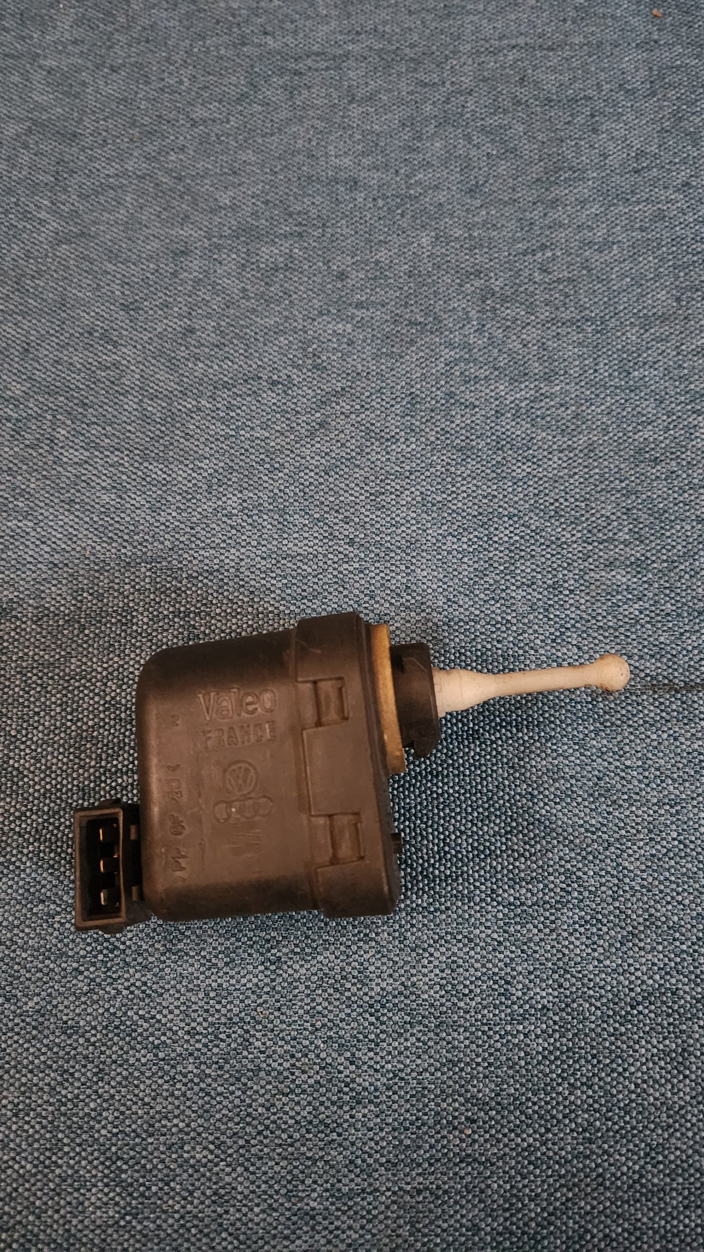 Leuchtweitenregulierung Stellmotor Audi 80 B4/100/200/A6/C4/A4 B5/Golf 3/Vento/Caddy 2/Passat/B4/3B/BG/T4 Bus 6K5941295 Gebraucht N5
