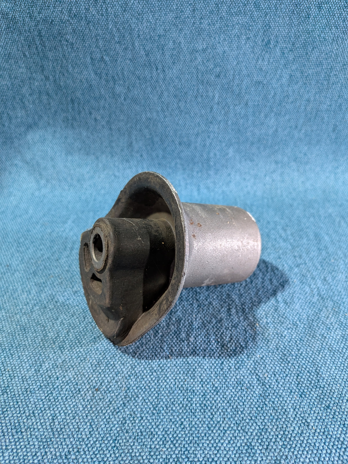 Silent block rear axle bearing SKF VKDS451017 Golf/Jetta/2/Corrado 191501541 NOS/New B10