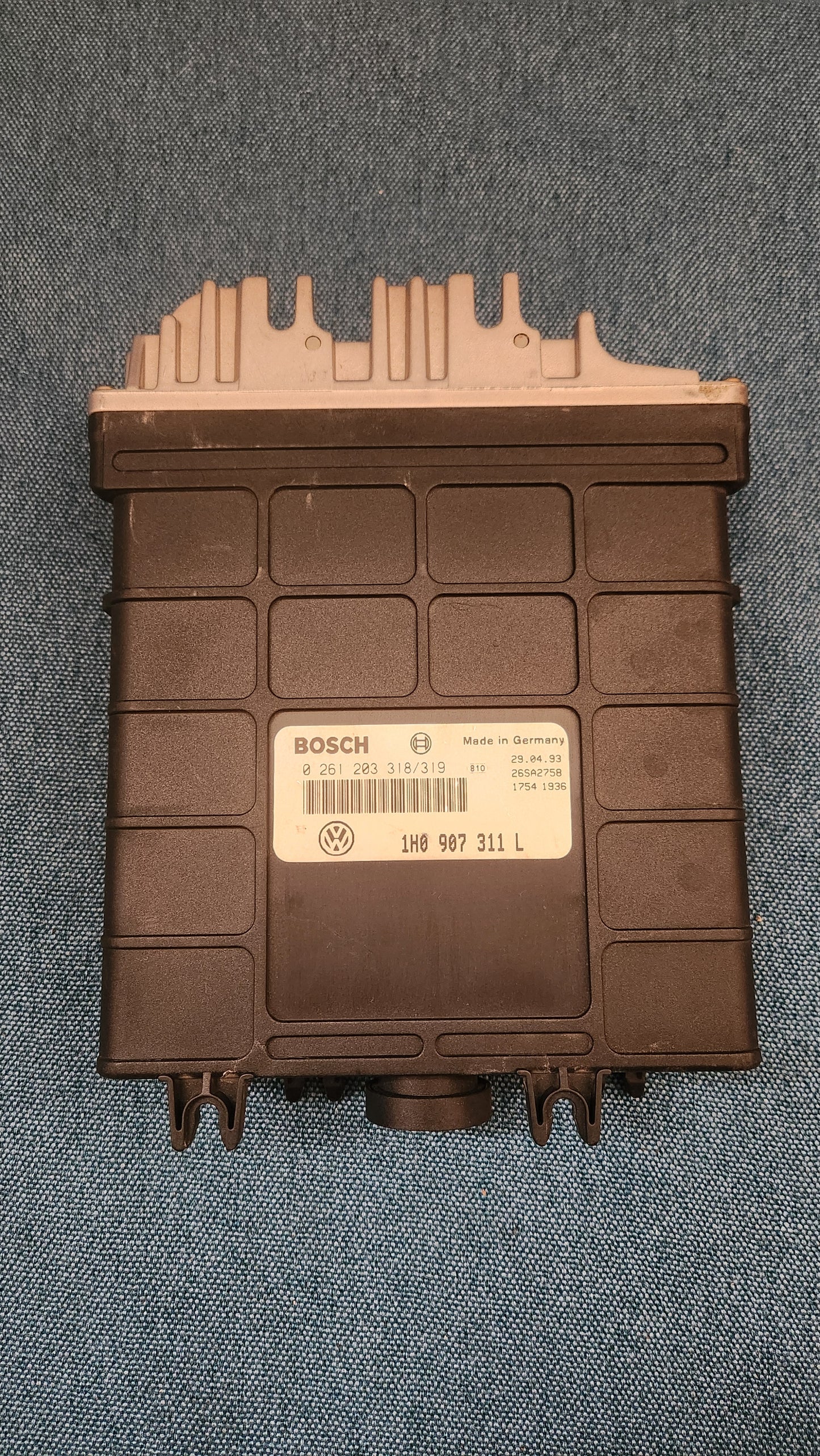 Engine control unit Golf 3/Vento 1.8L ABS 1H0907311L New Old Stock M4