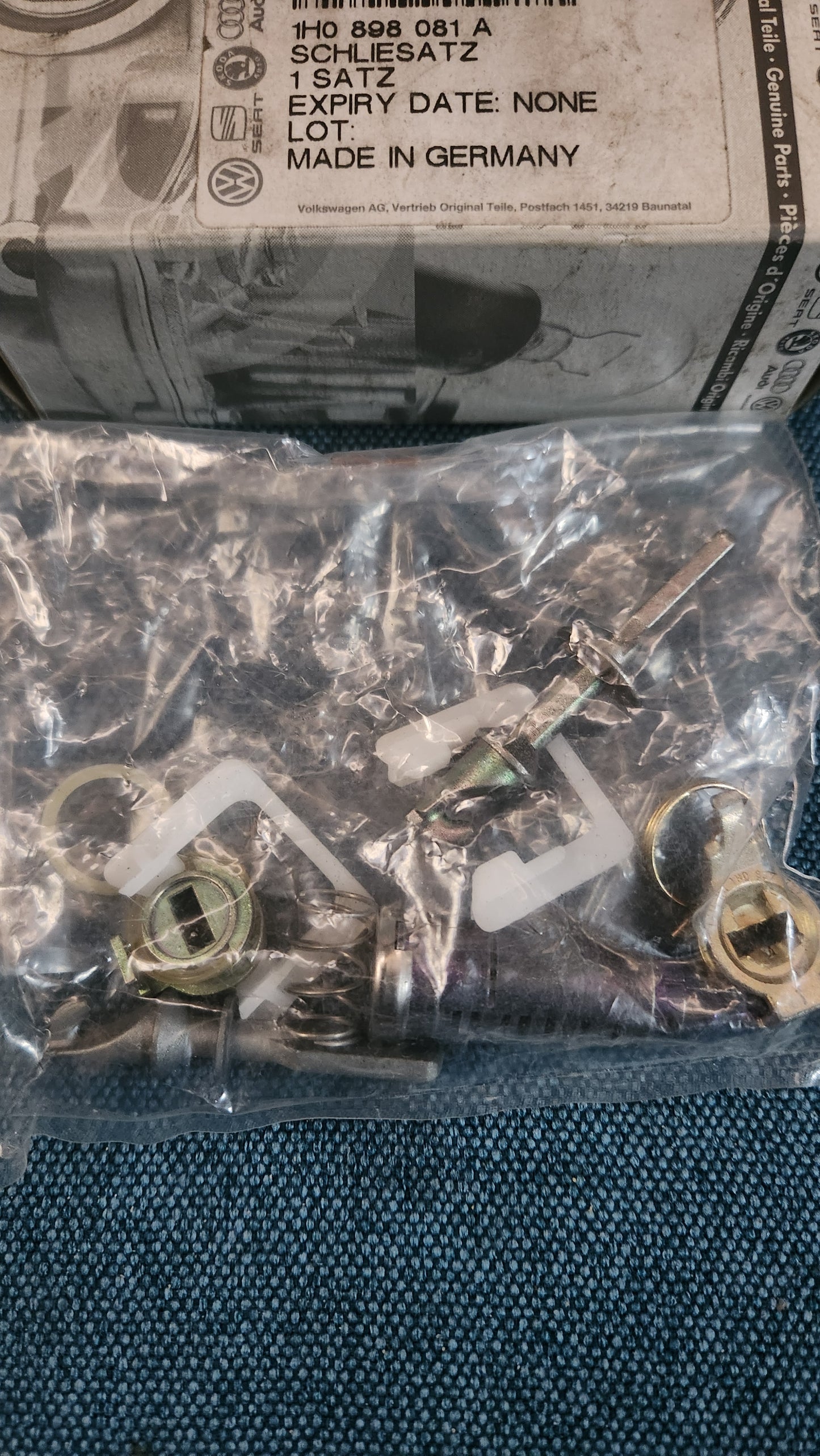 Repair kit for lock cylinder Golf3/Vento 1H0898081A Nos