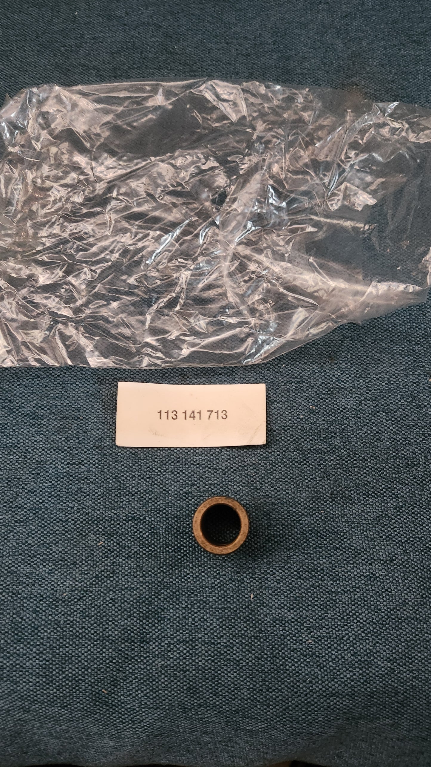 Buchse Ausrückwelle links Lagerbuchse T1 T2 Käfer Typ 1/3 Karmann Ghia 113141713 Nos S6