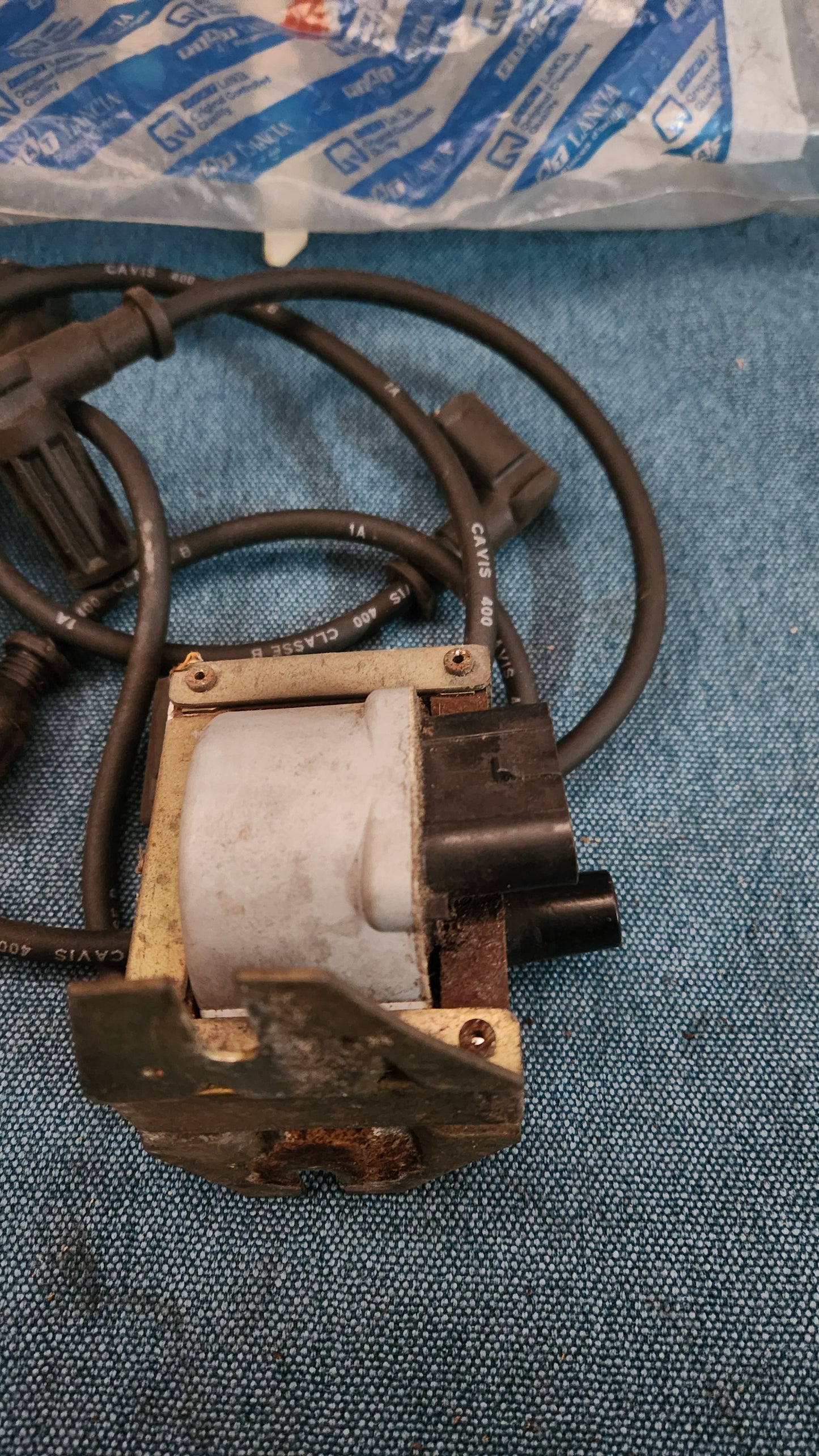 Fiat Uno Zündspule / Zündkabel BAE506 Gebraucht D7