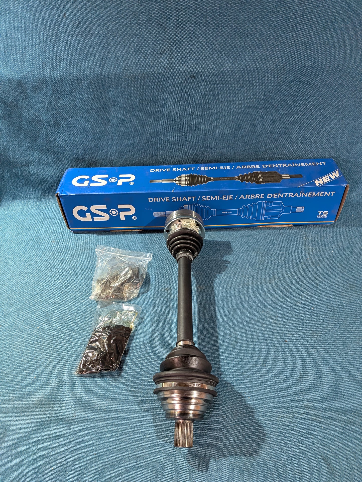 Antriebswelle GSP Touran/Caddy3/Passat B6/Golf/5/7/Audi A3 8V 1K0407451GX NOS/Neu A19