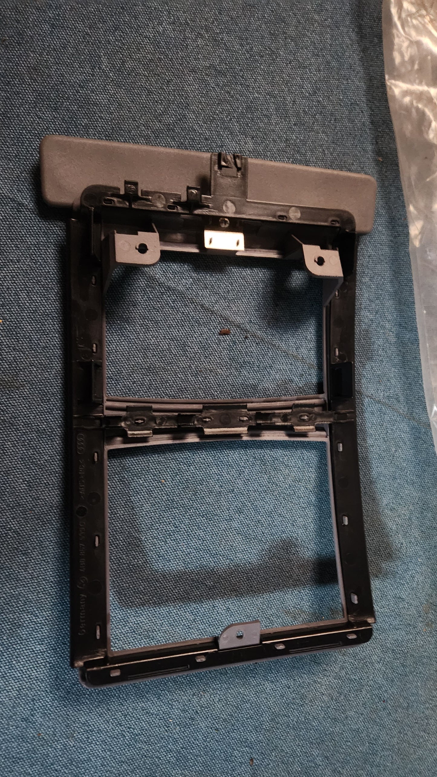 Audi A6 4B C5 sunroof cover 4B0867599B Nos B2