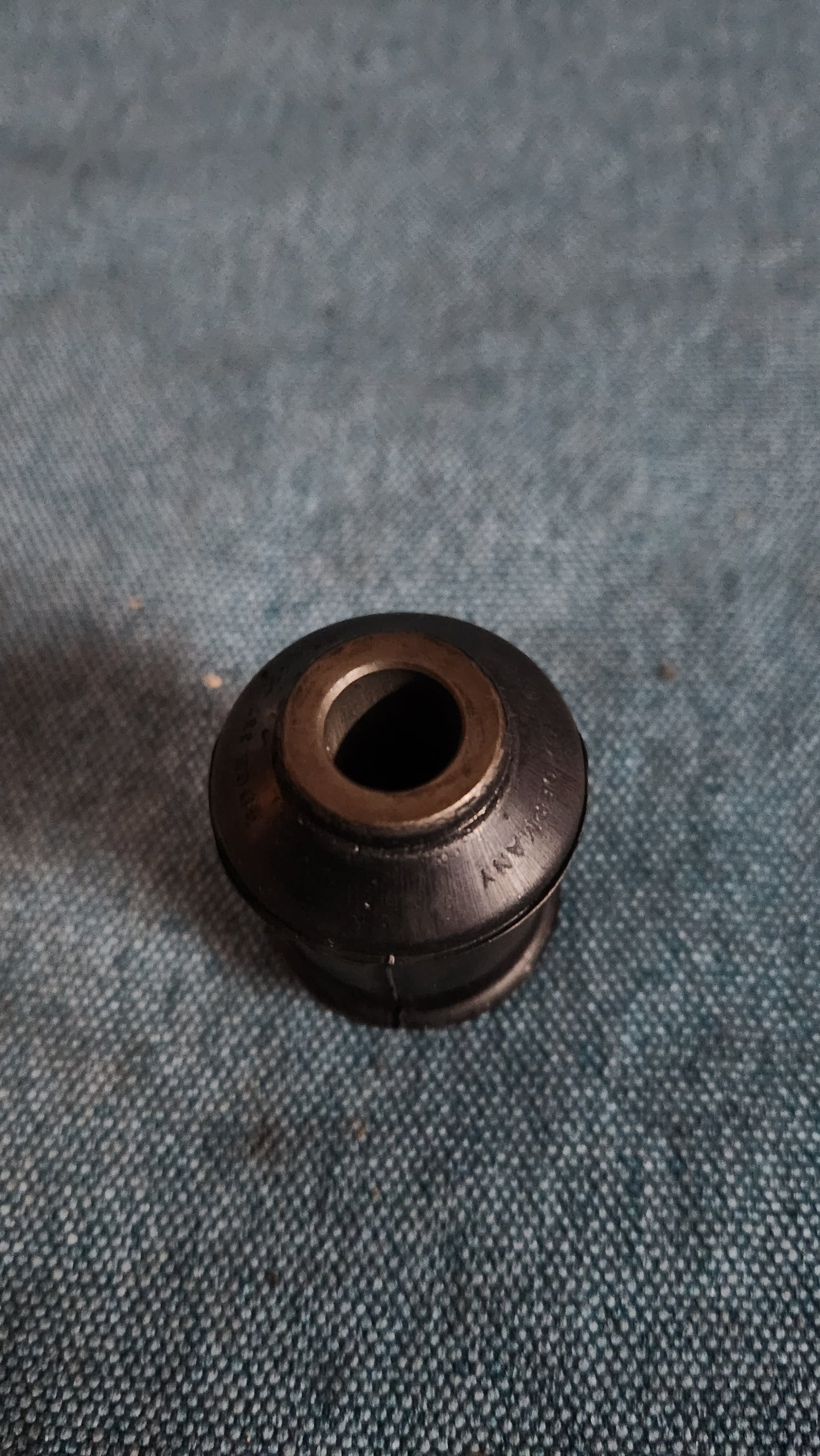 Querlenkerlager Golf/Jetta2/Golf3/4/Vento/Caddy9KV/Bora/Padsat B3/B4/New Beetle/Audi TT 357407182 Nos H1