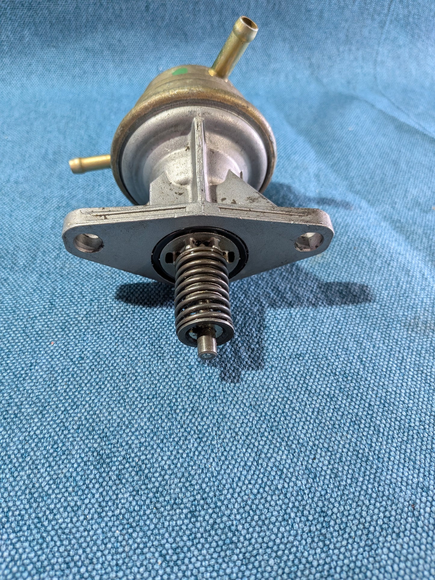 Fuel pump Pierburg 720884532043 Golf/Jetta/2/Polo 86C 030127025 Used A18