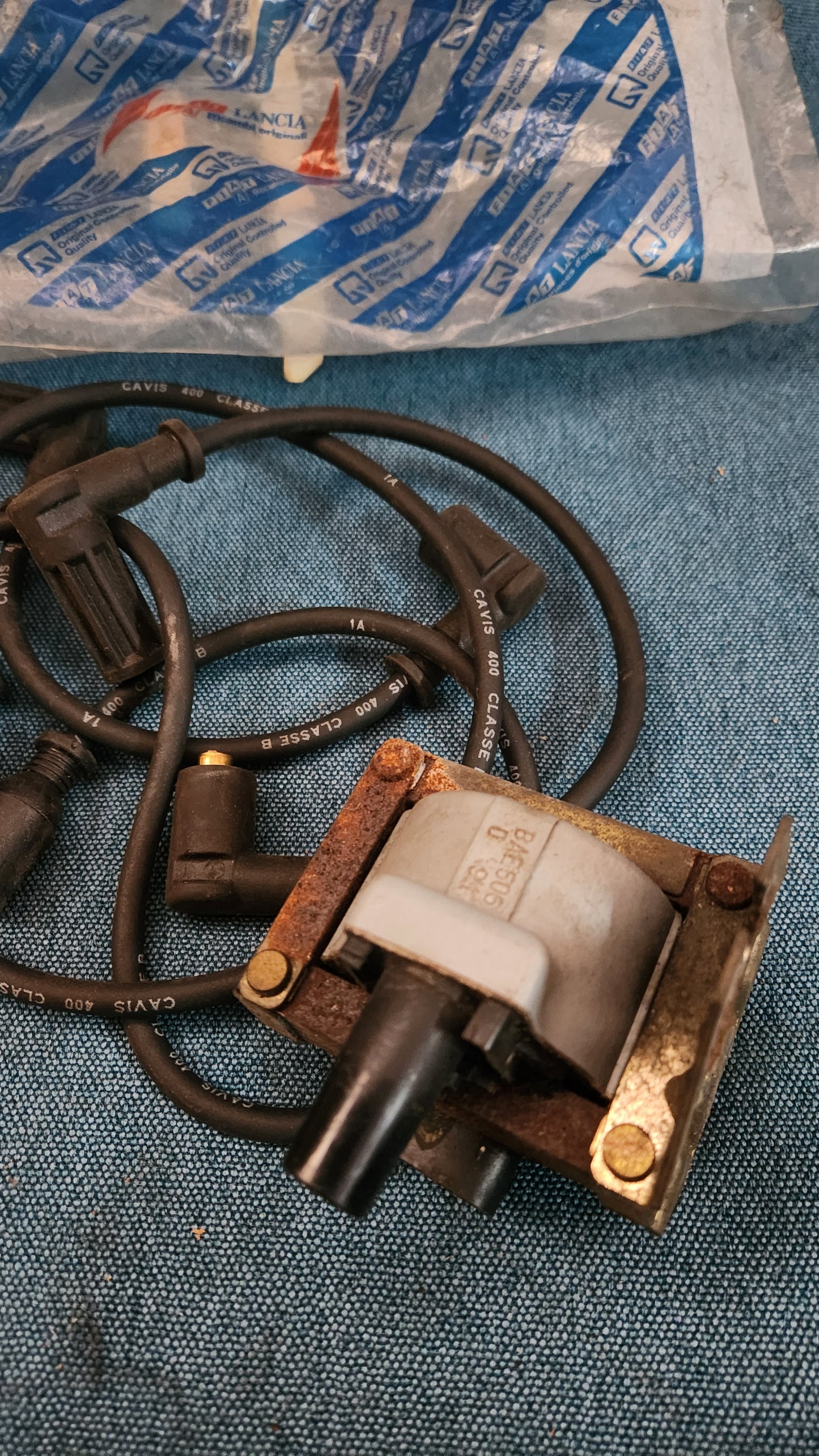 Fiat Uno Zündspule / Zündkabel BAE506 Gebraucht D7