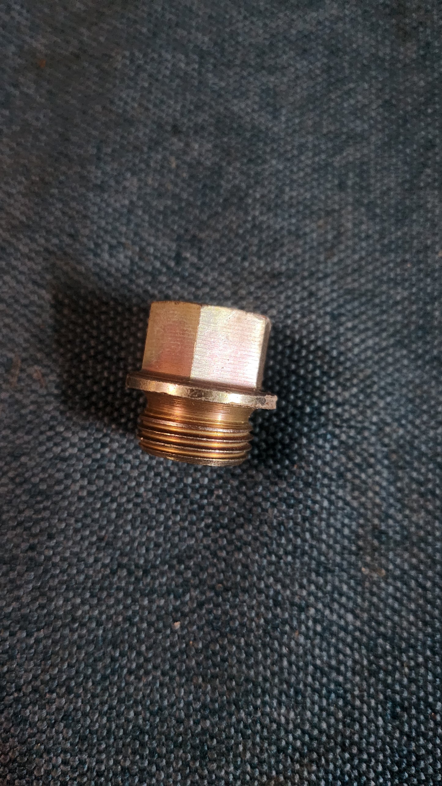 Reduzierstück Öldruckschalter Porsche911/914 90110117501 Nos I3