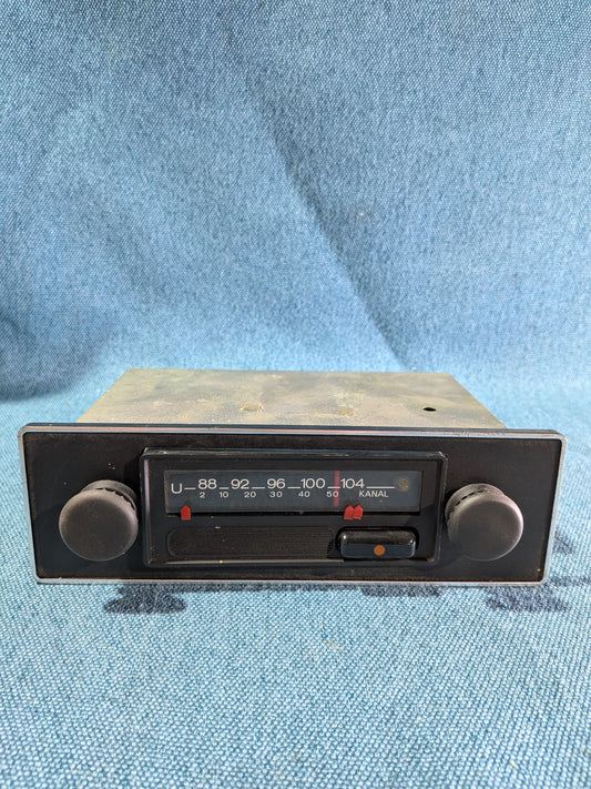 Radio Hitachi KM-1036 171035175B Used E11