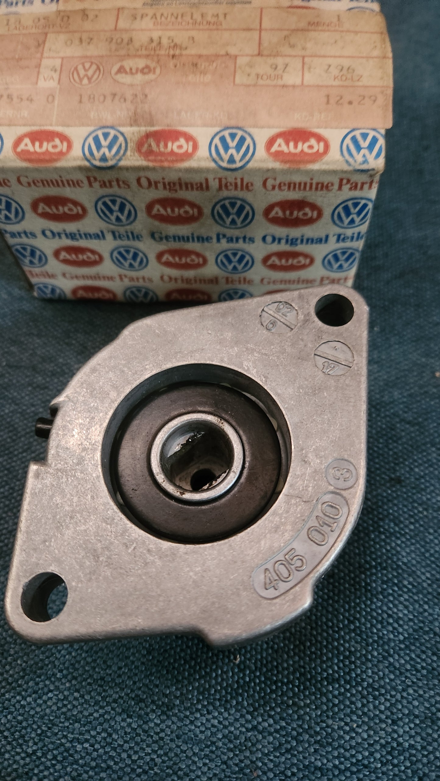 Spannrolle Golf 3/4 Cabrio/T4/Polo 6N/Passat 3B/BG/Corrado 037903315B Nos F6