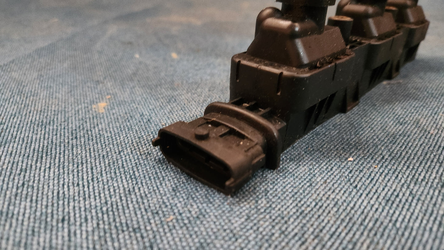 Opel Corsa 1.0 Agila Ignition Coil 0221503014 Used A3