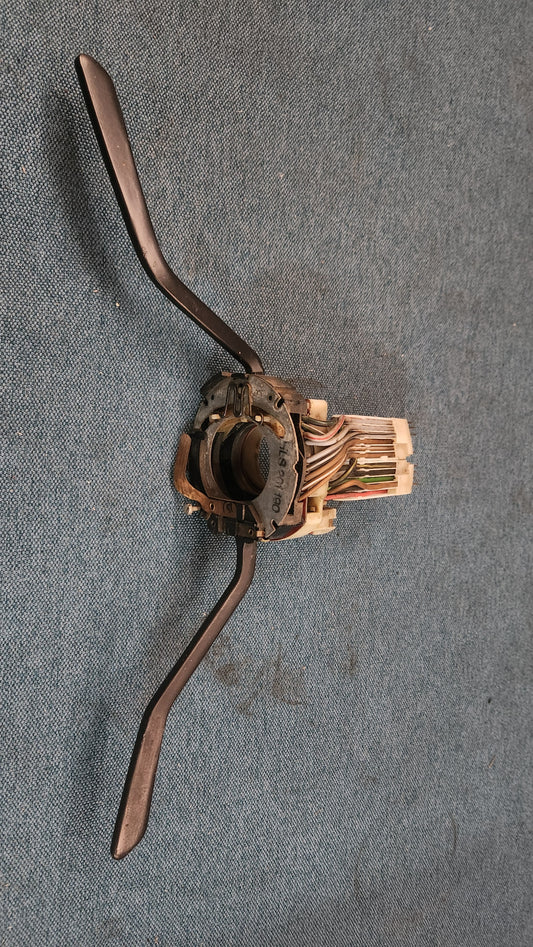 Golf 1 Jetta 1 Caddy 14D Passat B1 Audi 80 B1 Blinkerhebel Lenkstockschalter Metall 17195353F  Gebraucht F3