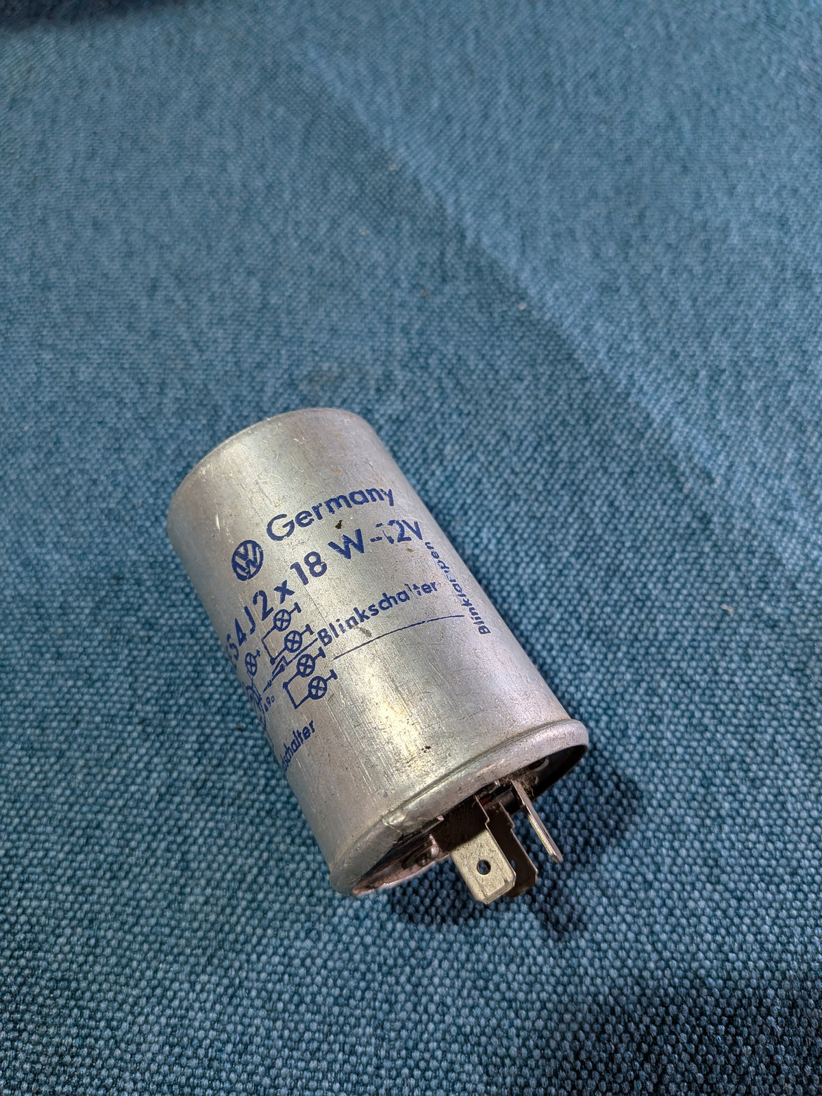 Relé de intermitencia T1/T2 Bus/Escarabajo/Karmann Ghia/Porsche 914/944 91ES4J2x18 Usado B16