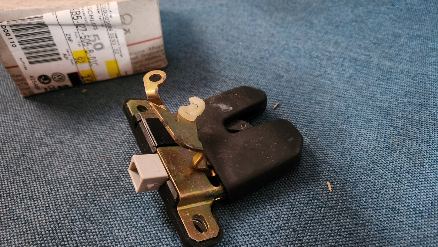 Passat 3B/BG A6/S6/Rs6 tailgate lock with micro switch 4B5827505B Nos A3